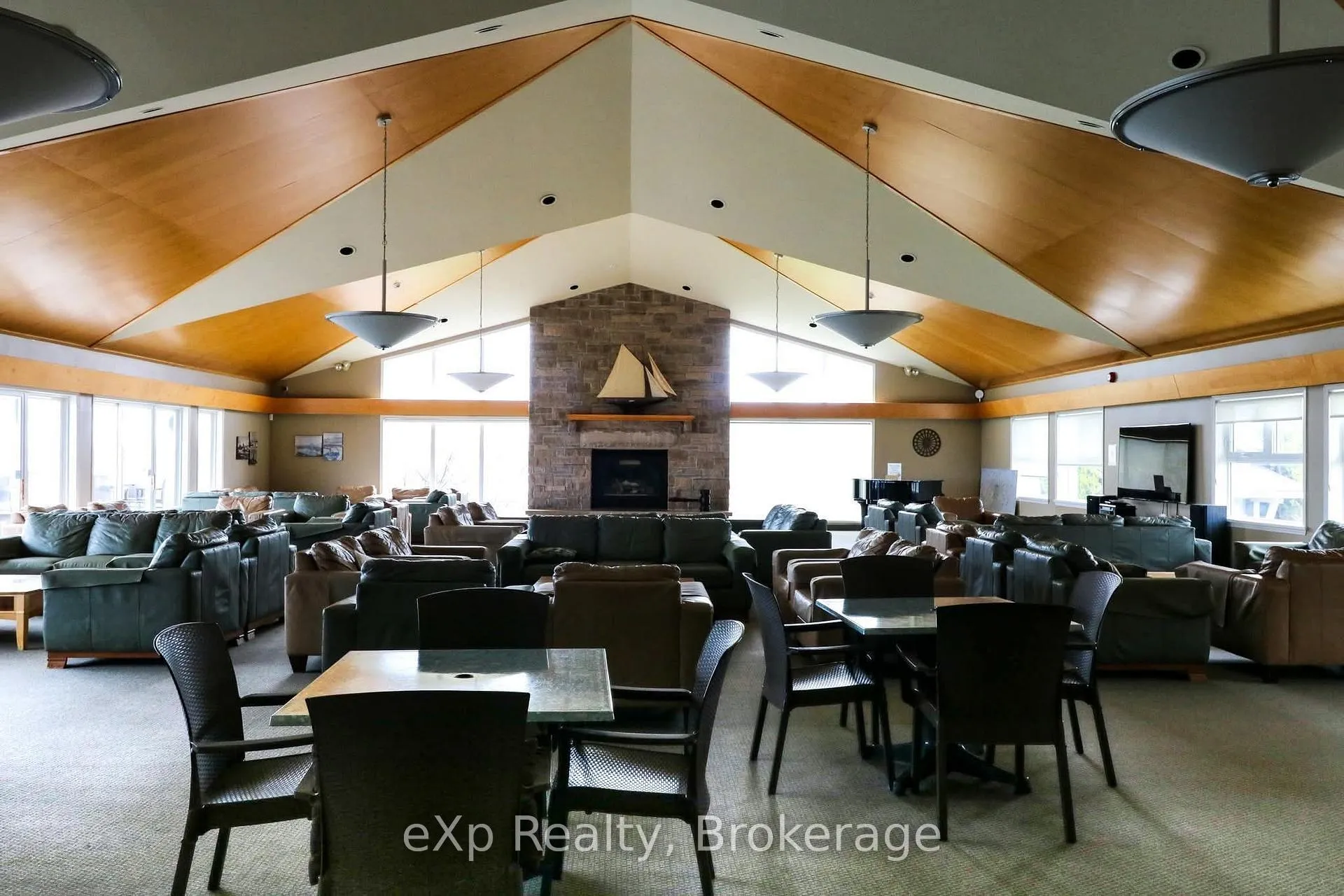 Photo 15 of Unit 8, 337 Mariners Way, Collingwood — HOMEH