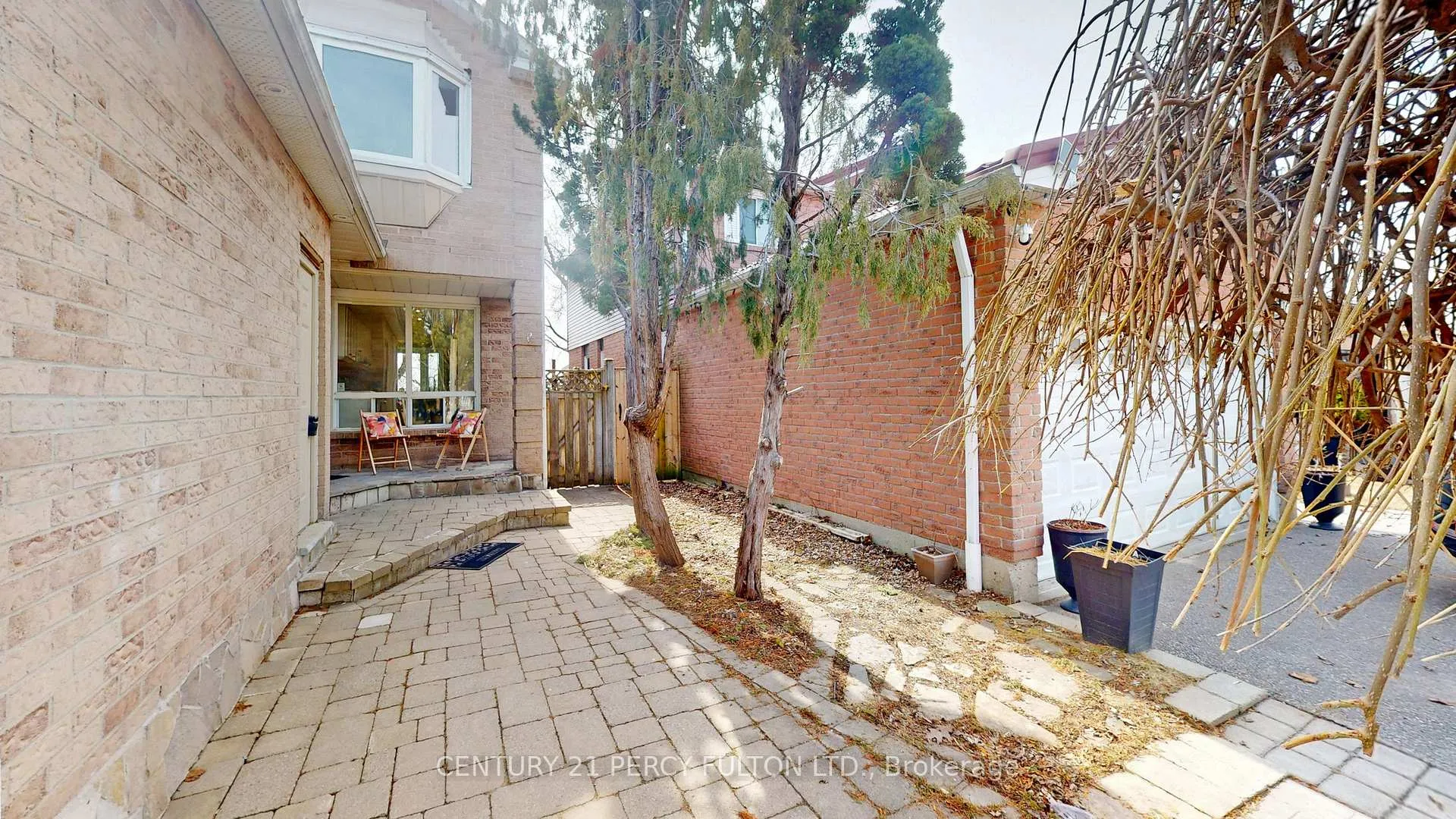Photo 5 of 1671 Portland Court, Pickering, Village East — HOMEH
