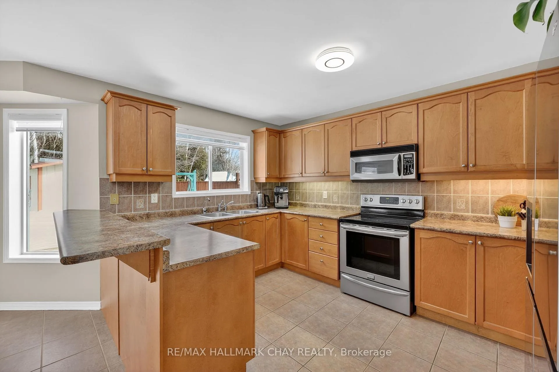 Photo 4 of 87 Truax Crescent, Essa, Angus — HOMEH