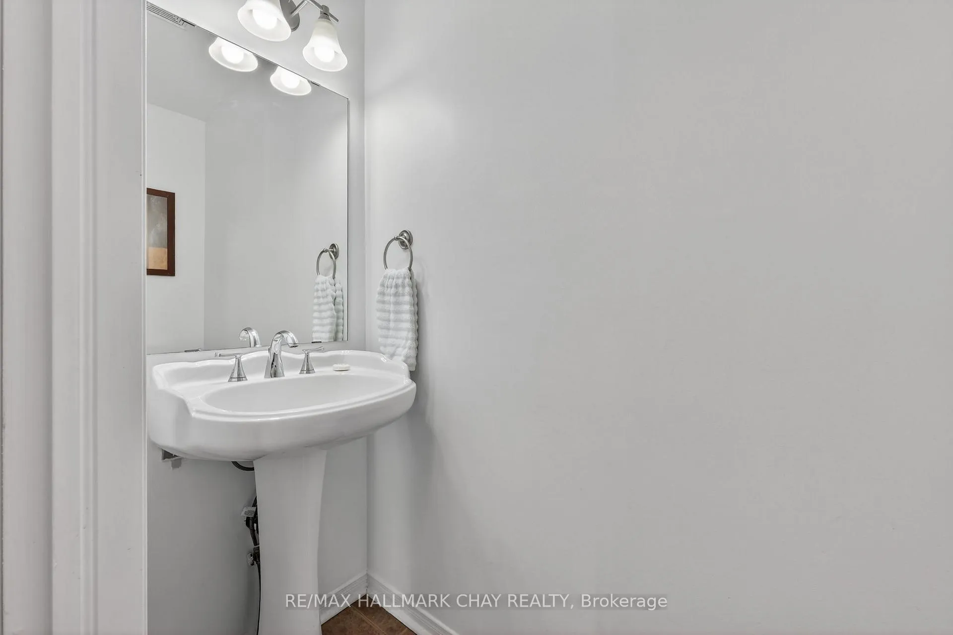 Photo 12 of 87 Truax Crescent, Essa, Angus — HOMEH