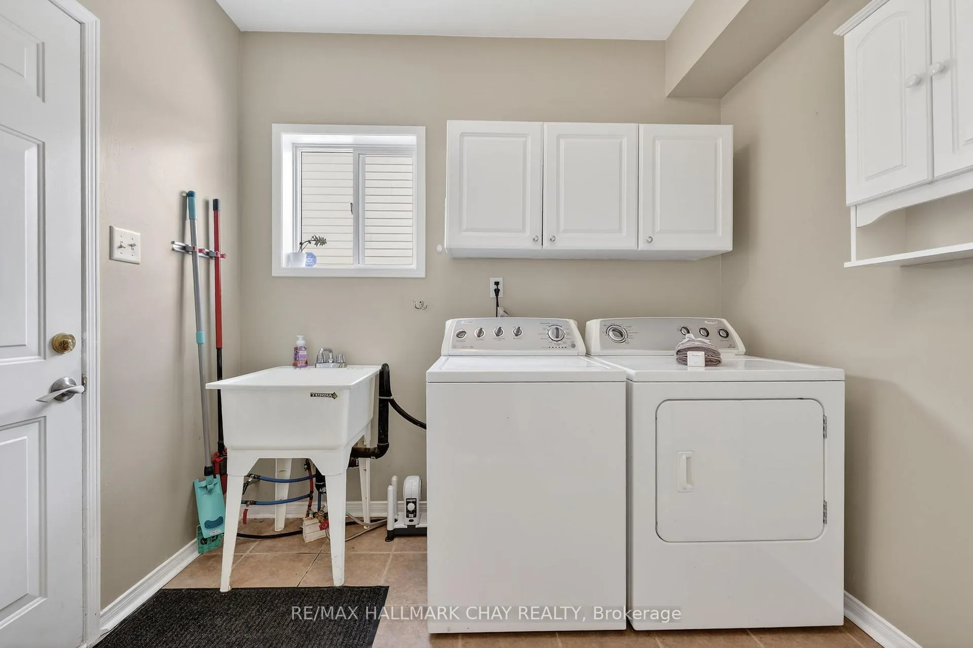 Photo 13 of 87 Truax Crescent, Essa, Angus — HOMEH