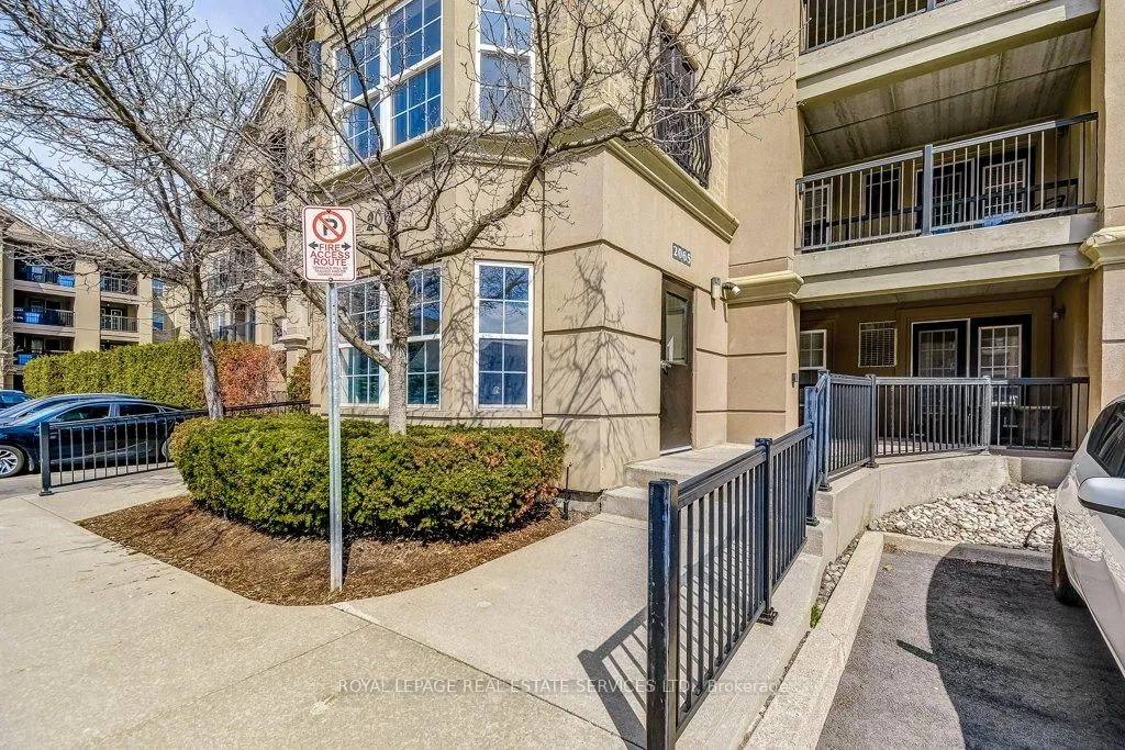 Photo 6 of Unit 210, 2065 Appleby Line, Burlington, Uptown — HOMEH