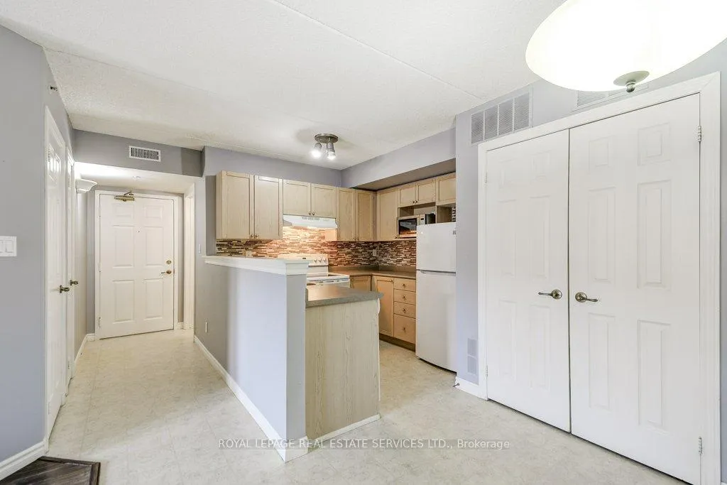 Photo 13 of Unit 210, 2065 Appleby Line, Burlington, Uptown — HOMEH