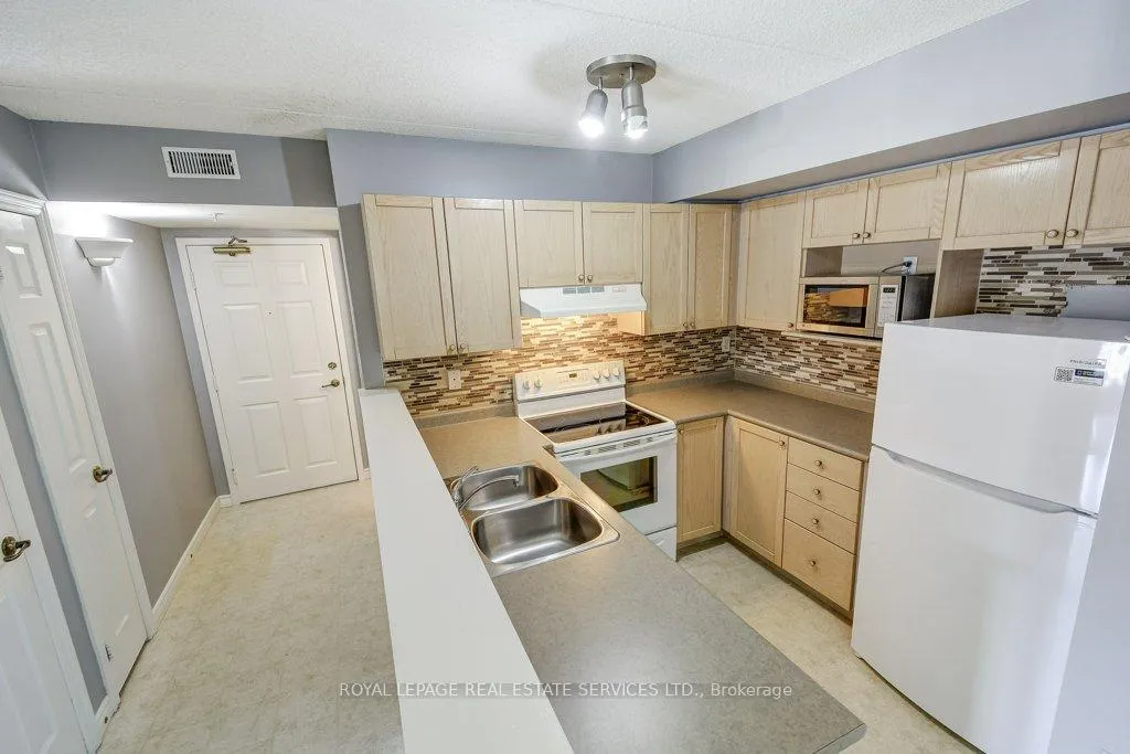 Photo 31 of Unit 210, 2065 Appleby Line, Burlington, Uptown — HOMEH