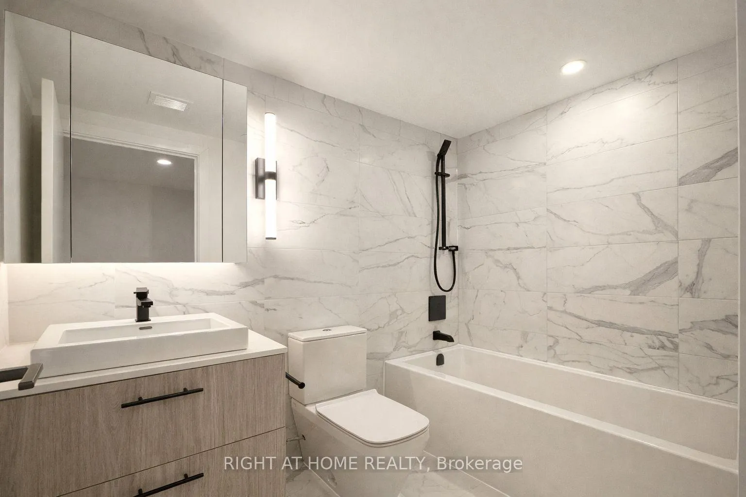 Photo 6 of Unit 207, 10 James Street, Ottawa, Ottawa Centre — HOMEH