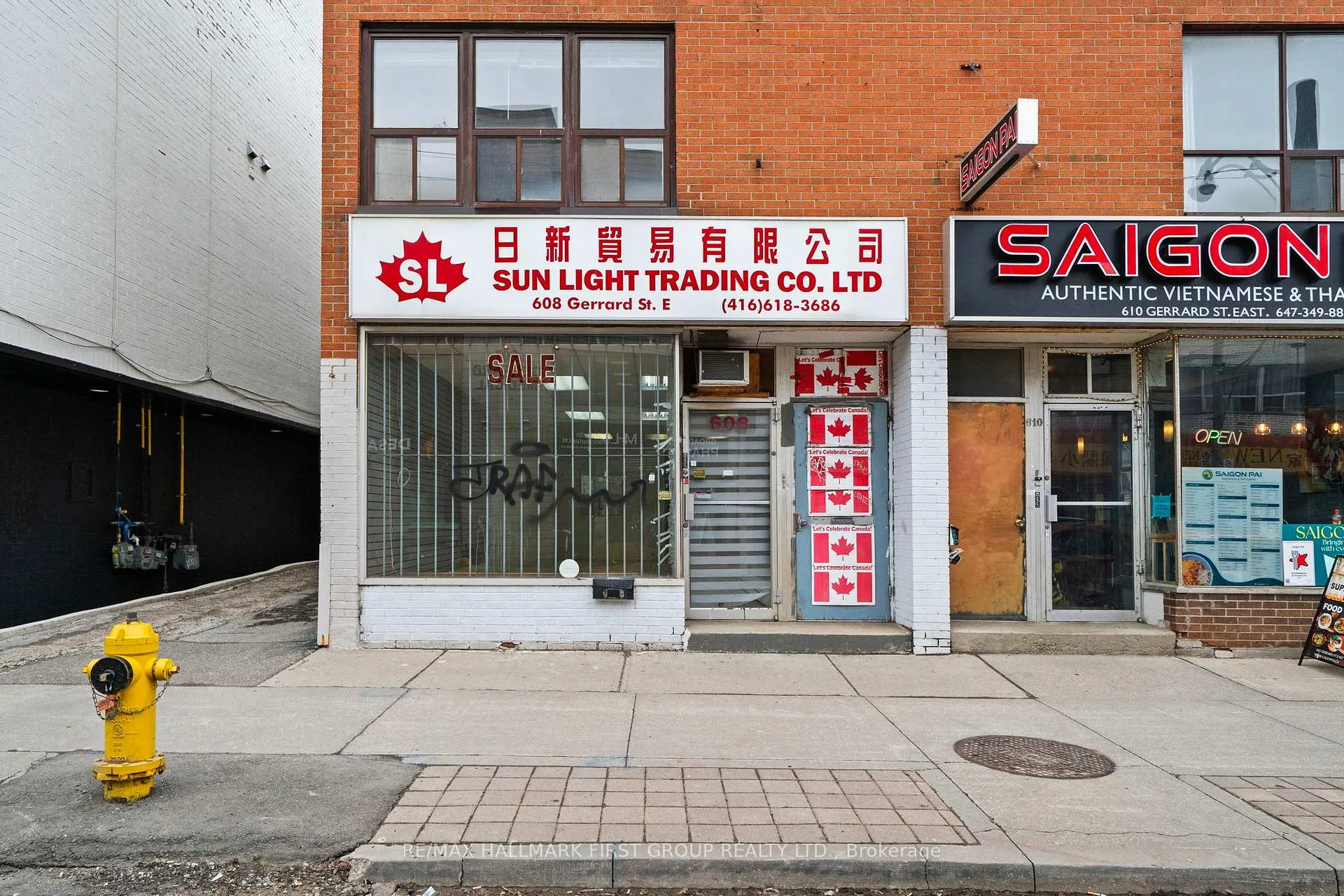 Front of Unit 2nd Floor, 608 Gerrard Street