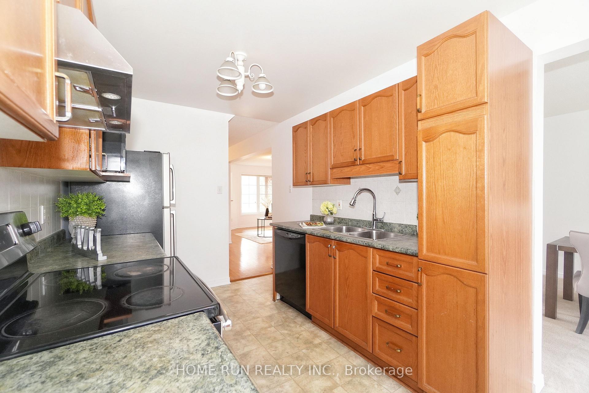 Photo 15 of 146 Lilibet Crescent, Ottawa, Ellwood — HOMEH