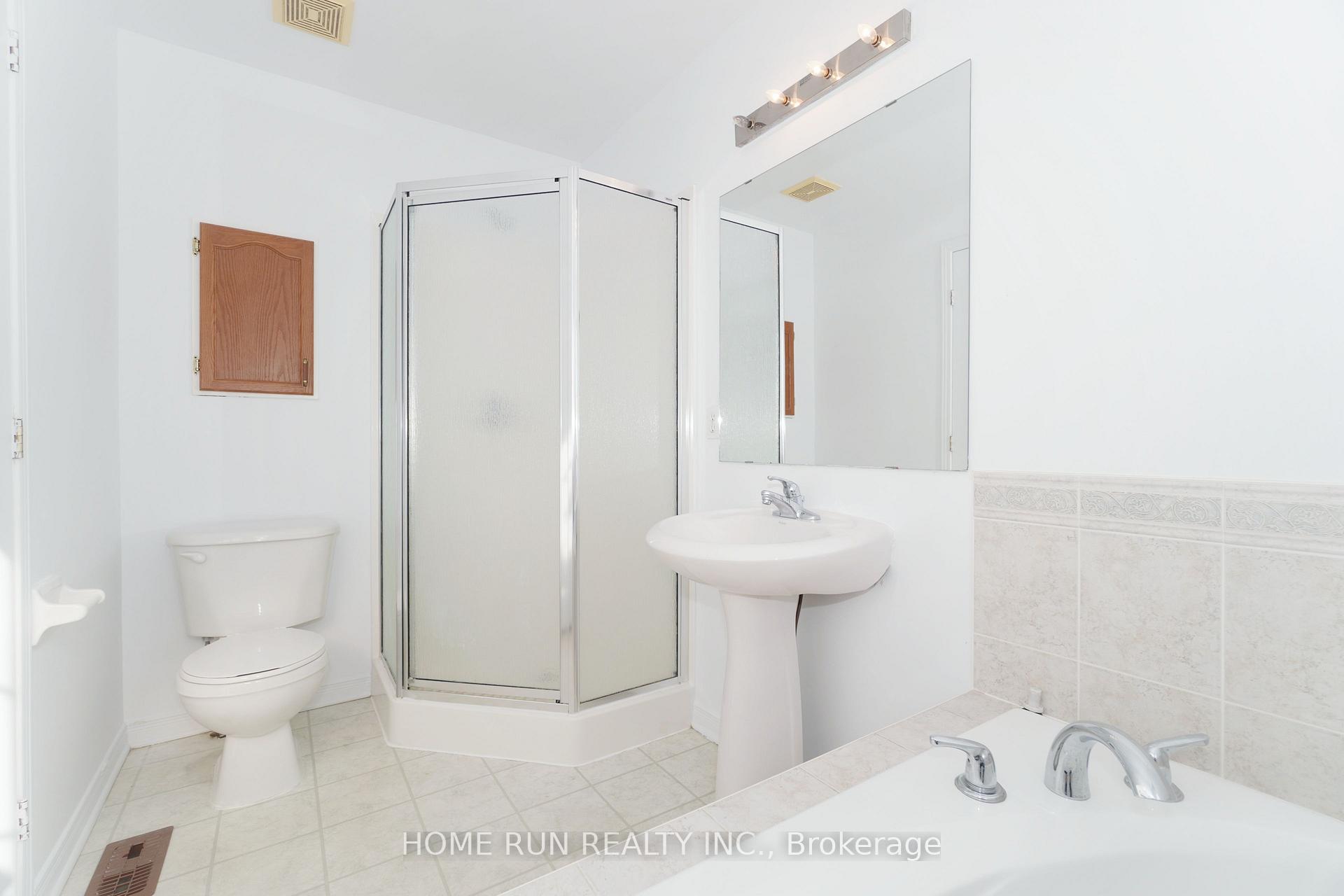 Photo 20 of 146 Lilibet Crescent, Ottawa, Ellwood — HOMEH