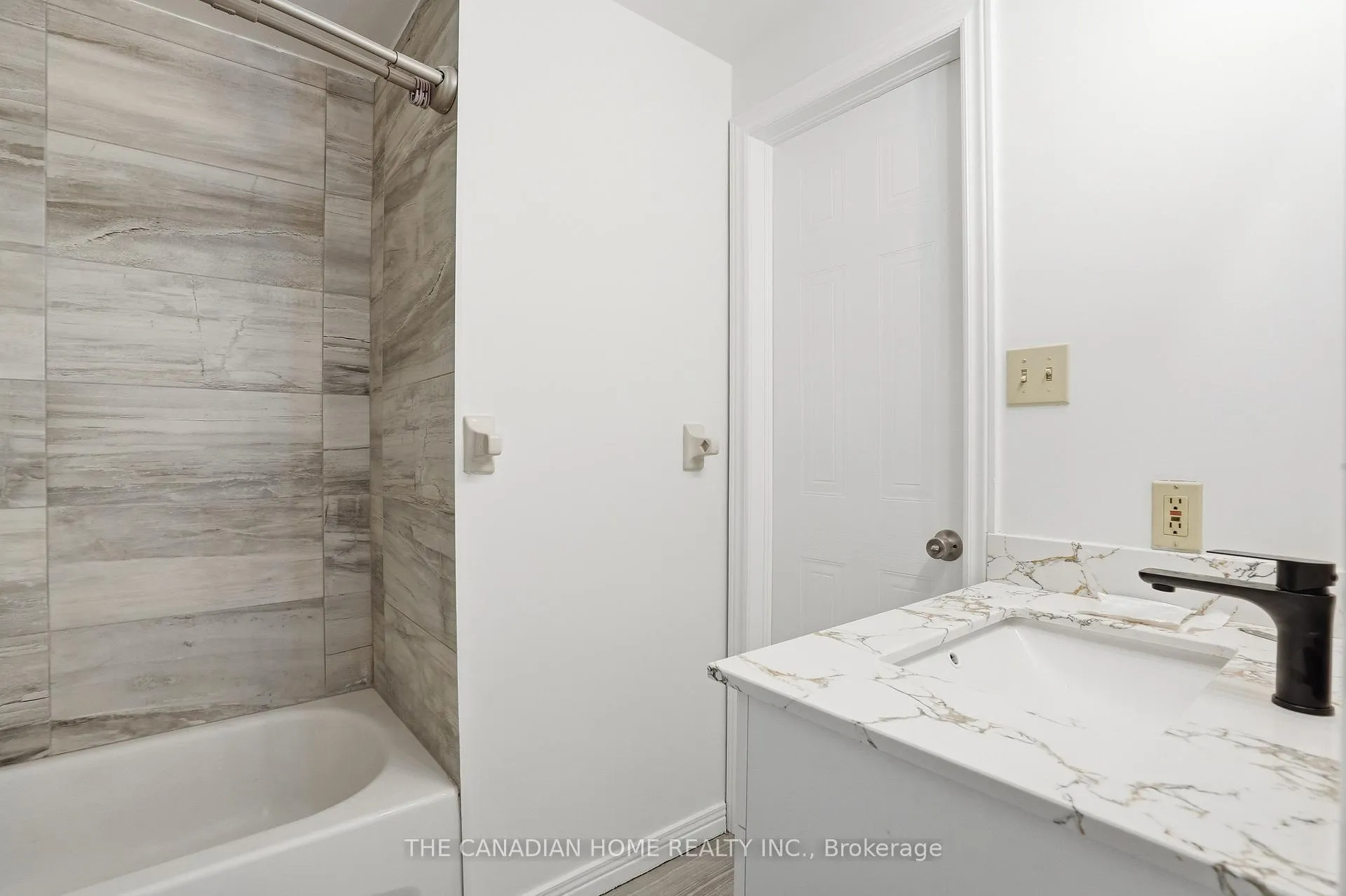 Photo 21 of 61 Freeman Crescent, Norfolk, Simcoe — HOMEH
