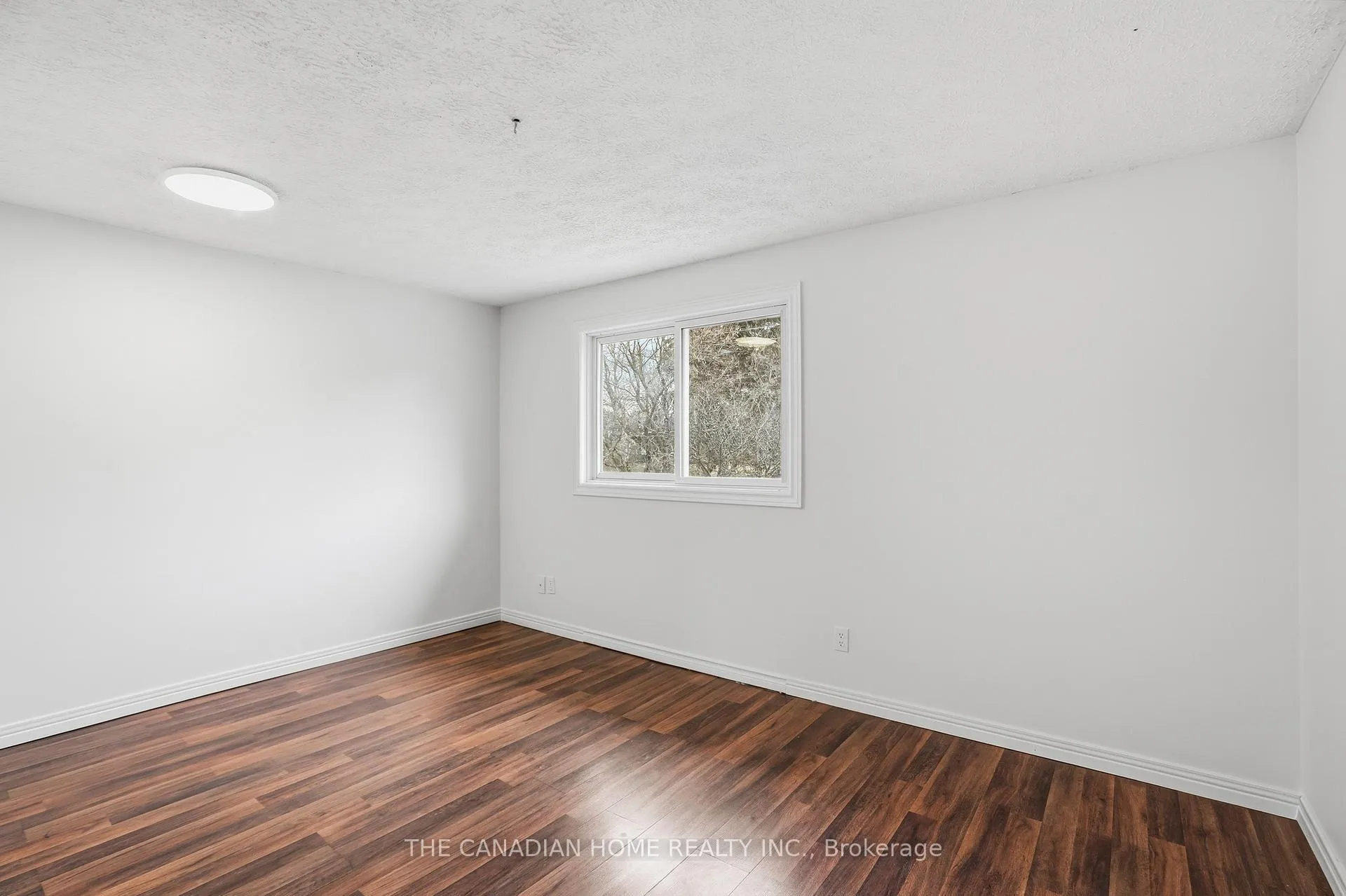 Photo 25 of 61 Freeman Crescent, Norfolk, Simcoe — HOMEH