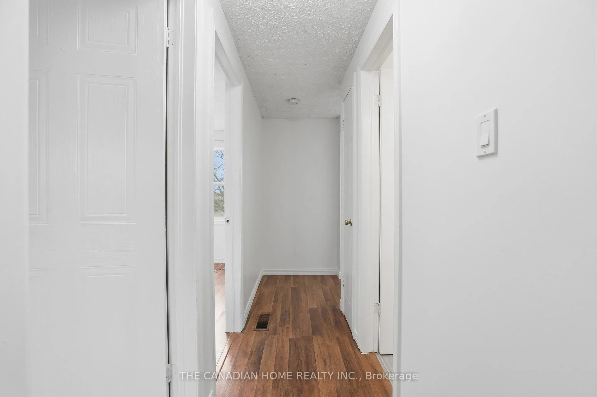Photo 32 of 61 Freeman Crescent, Norfolk, Simcoe — HOMEH