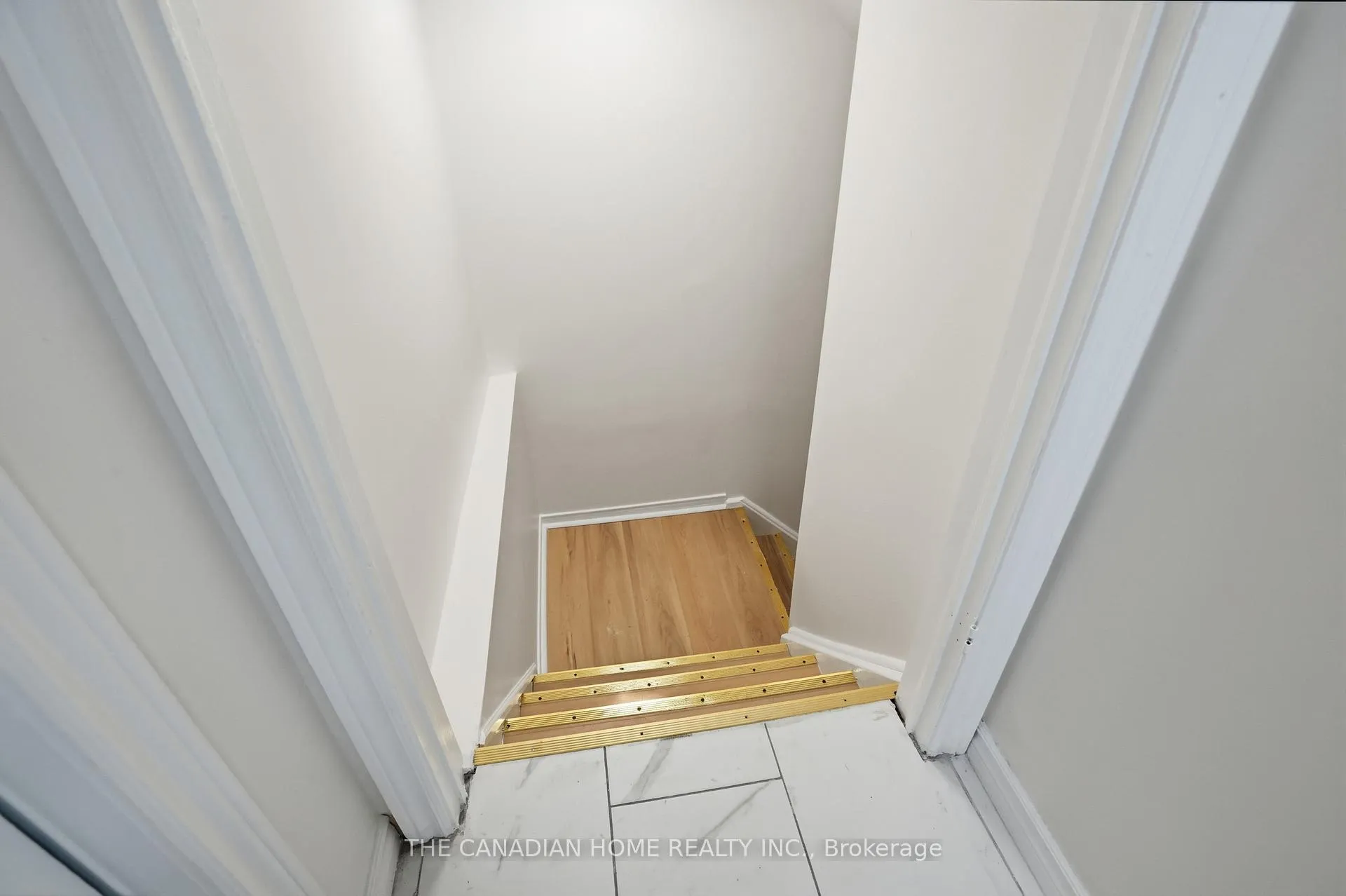 Photo 33 of 61 Freeman Crescent, Norfolk, Simcoe — HOMEH