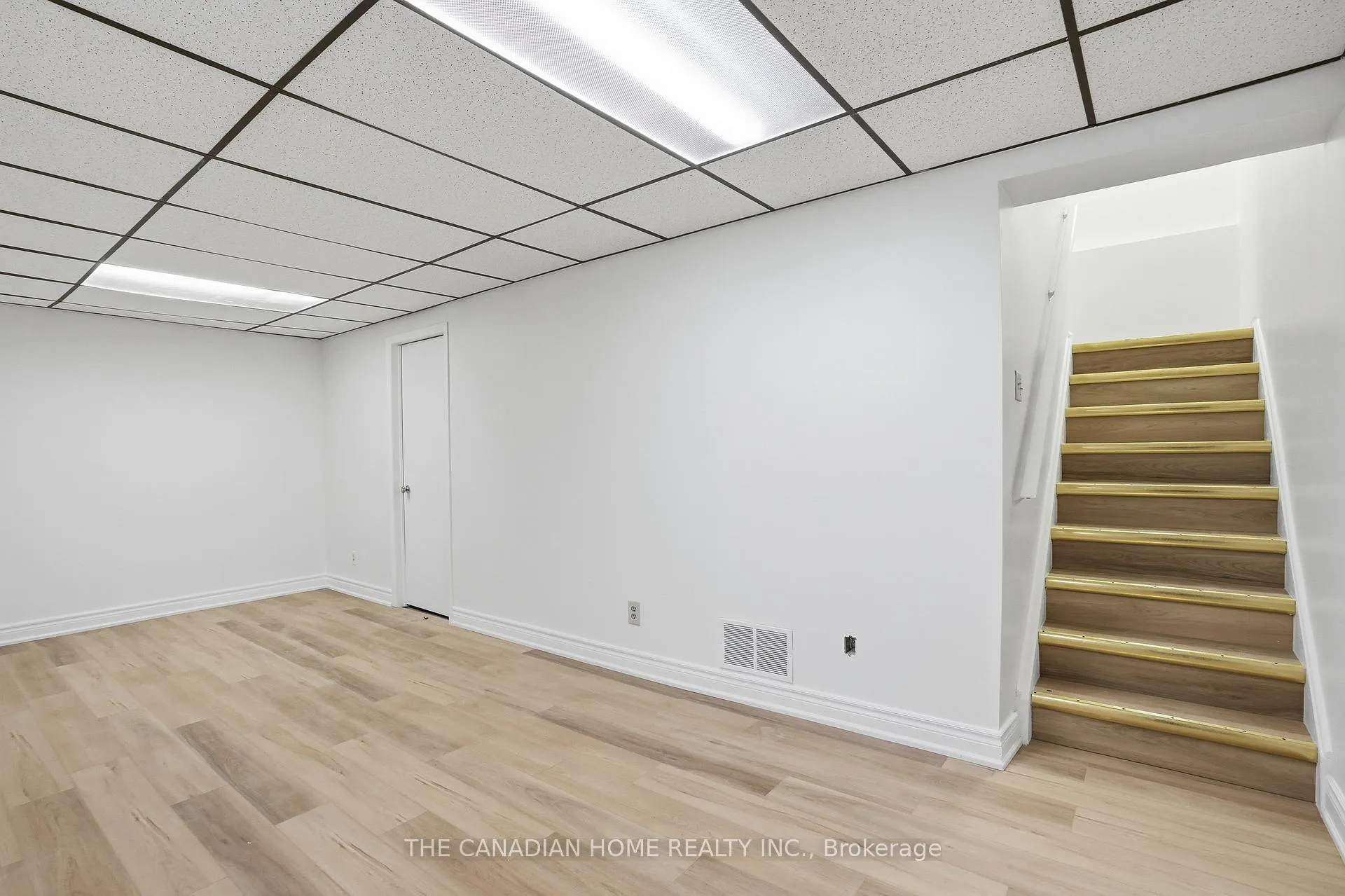 Photo 34 of 61 Freeman Crescent, Norfolk, Simcoe — HOMEH