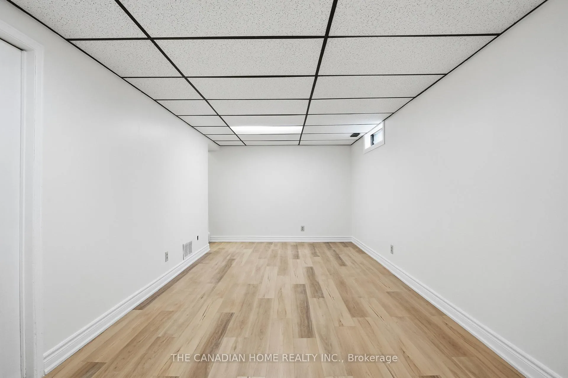Photo 35 of 61 Freeman Crescent, Norfolk, Simcoe — HOMEH