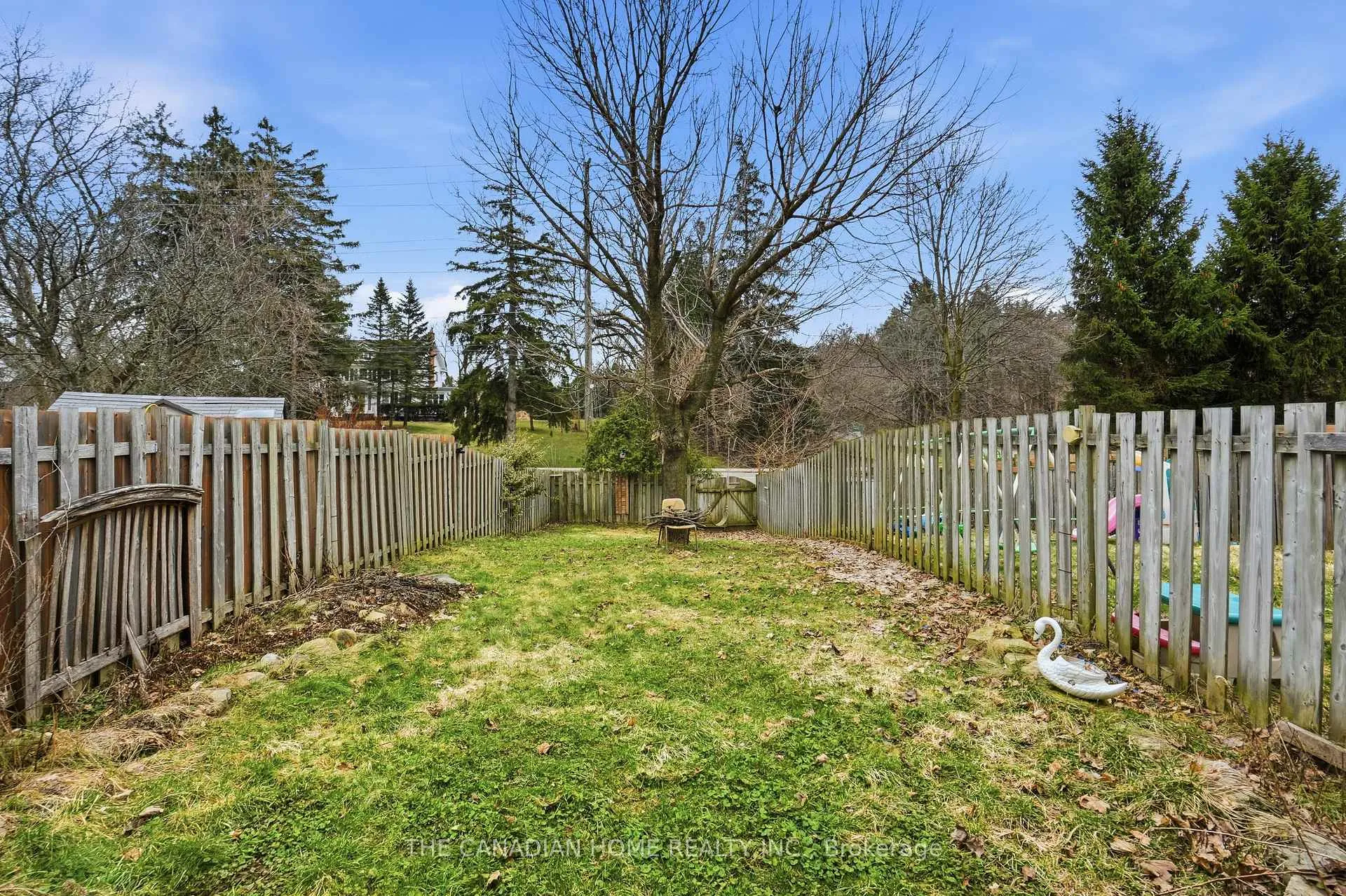 Photo 41 of 61 Freeman Crescent, Norfolk, Simcoe — HOMEH