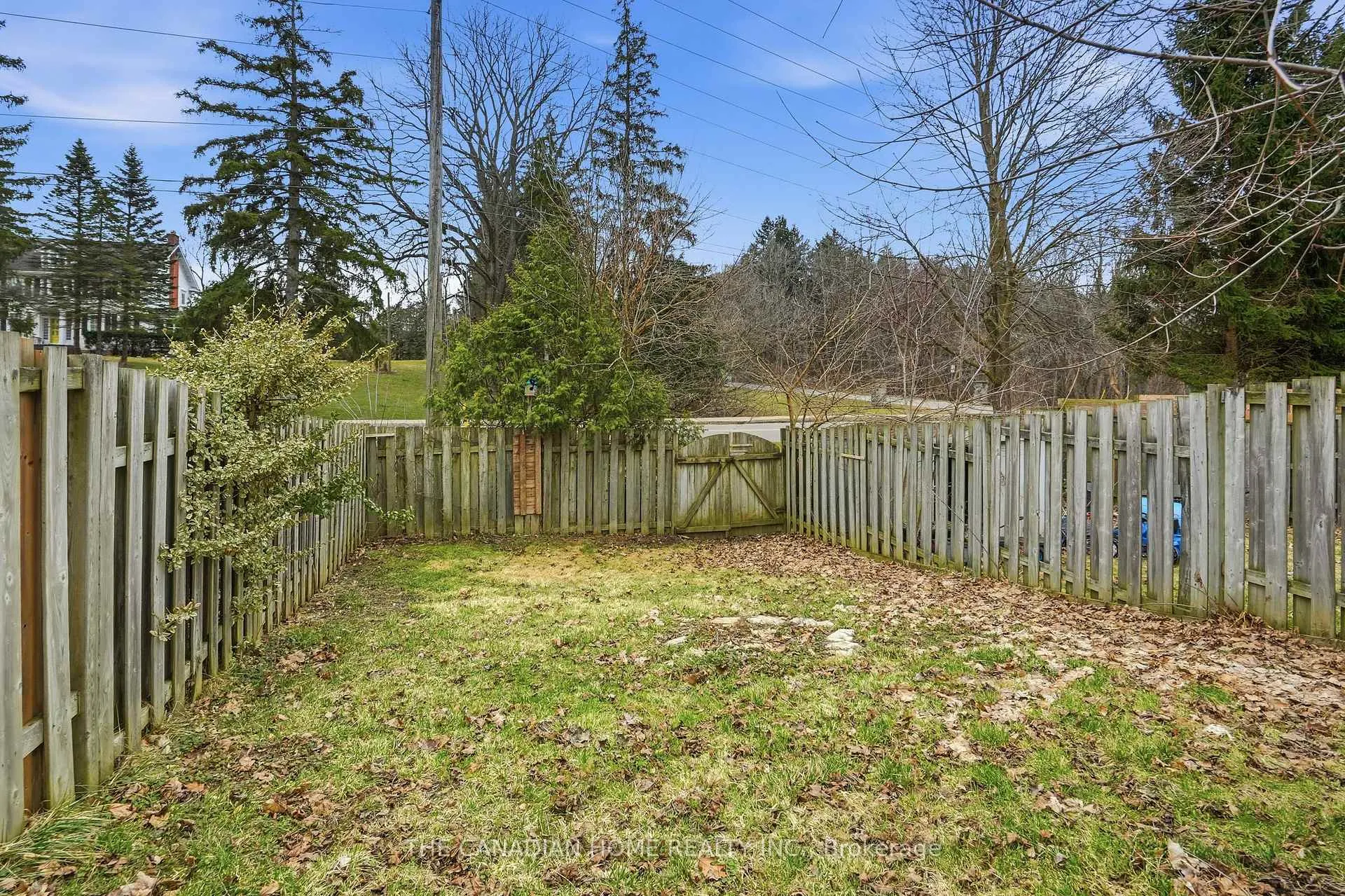 Photo 43 of 61 Freeman Crescent, Norfolk, Simcoe — HOMEH