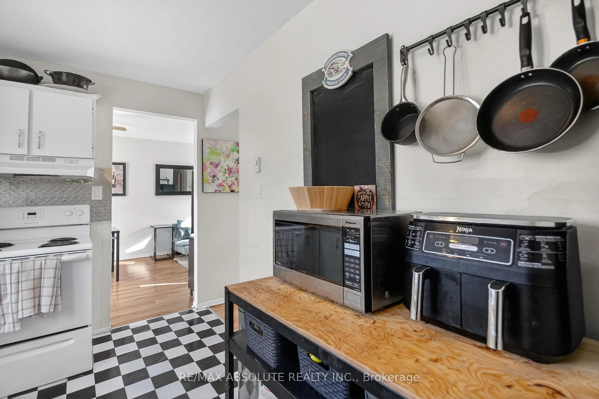 Photo 7 of Unit 12, 68 King Street, Ottawa, Richmond — HOMEH