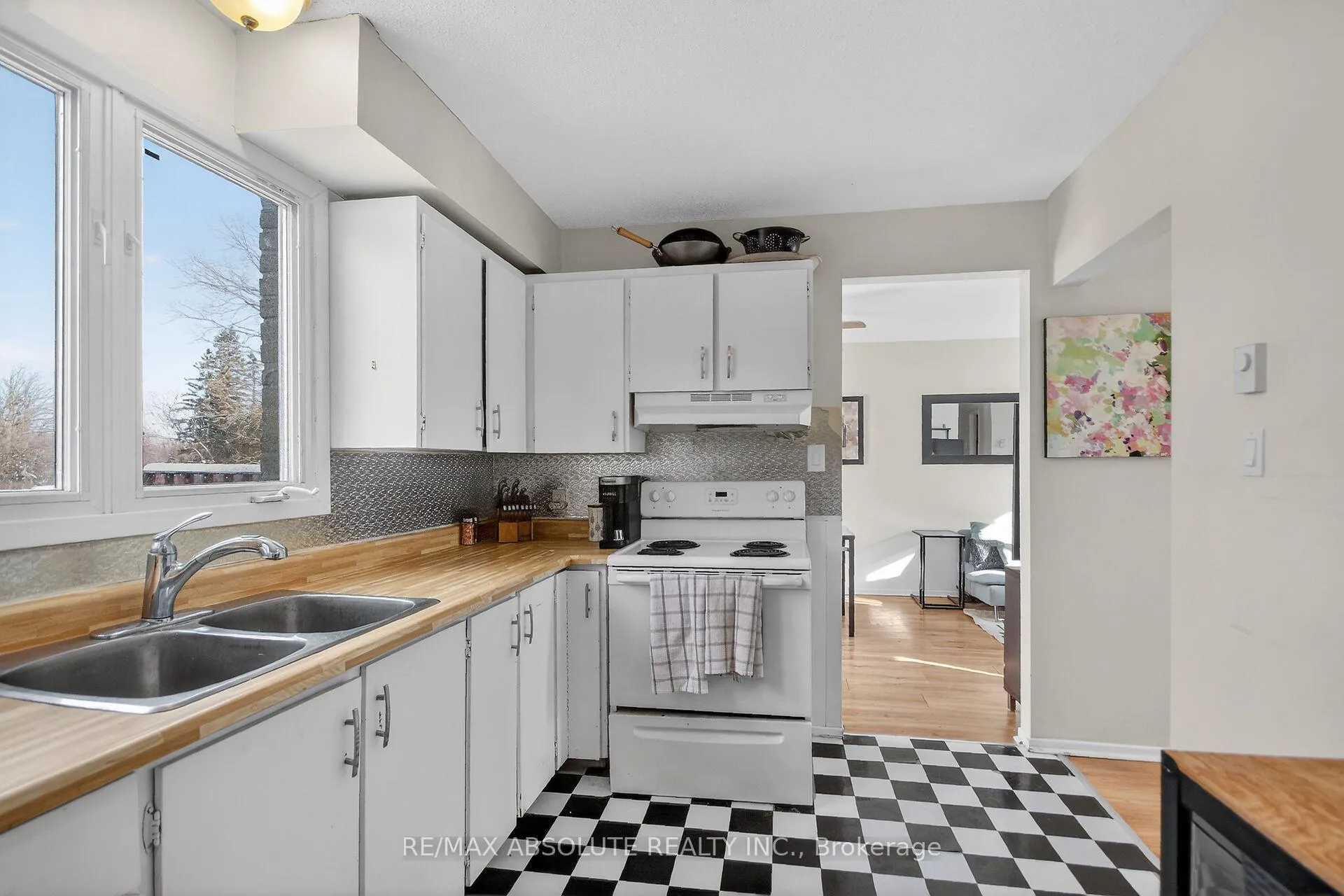 Photo 8 of Unit 12, 68 King Street, Ottawa, Richmond — HOMEH