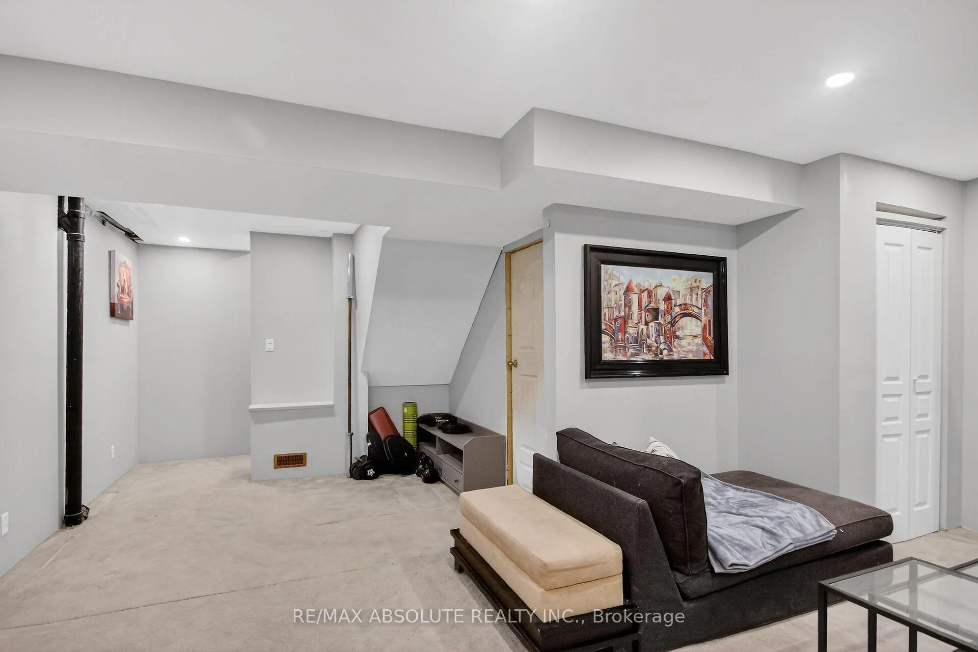 Photo 32 of Unit 12, 68 King Street, Ottawa, Richmond — HOMEH