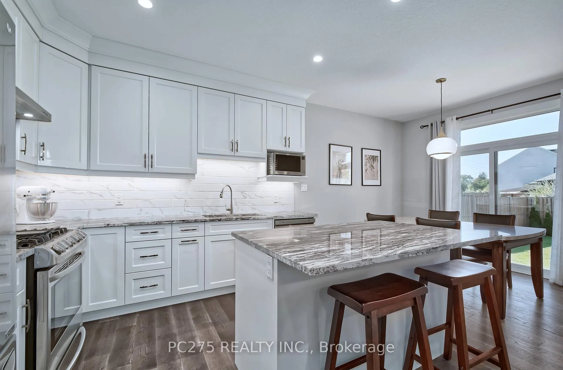 Photo 9 of 2539 Bond Street, Strathroy-Caradoc, Mount Brydges — HOMEH
