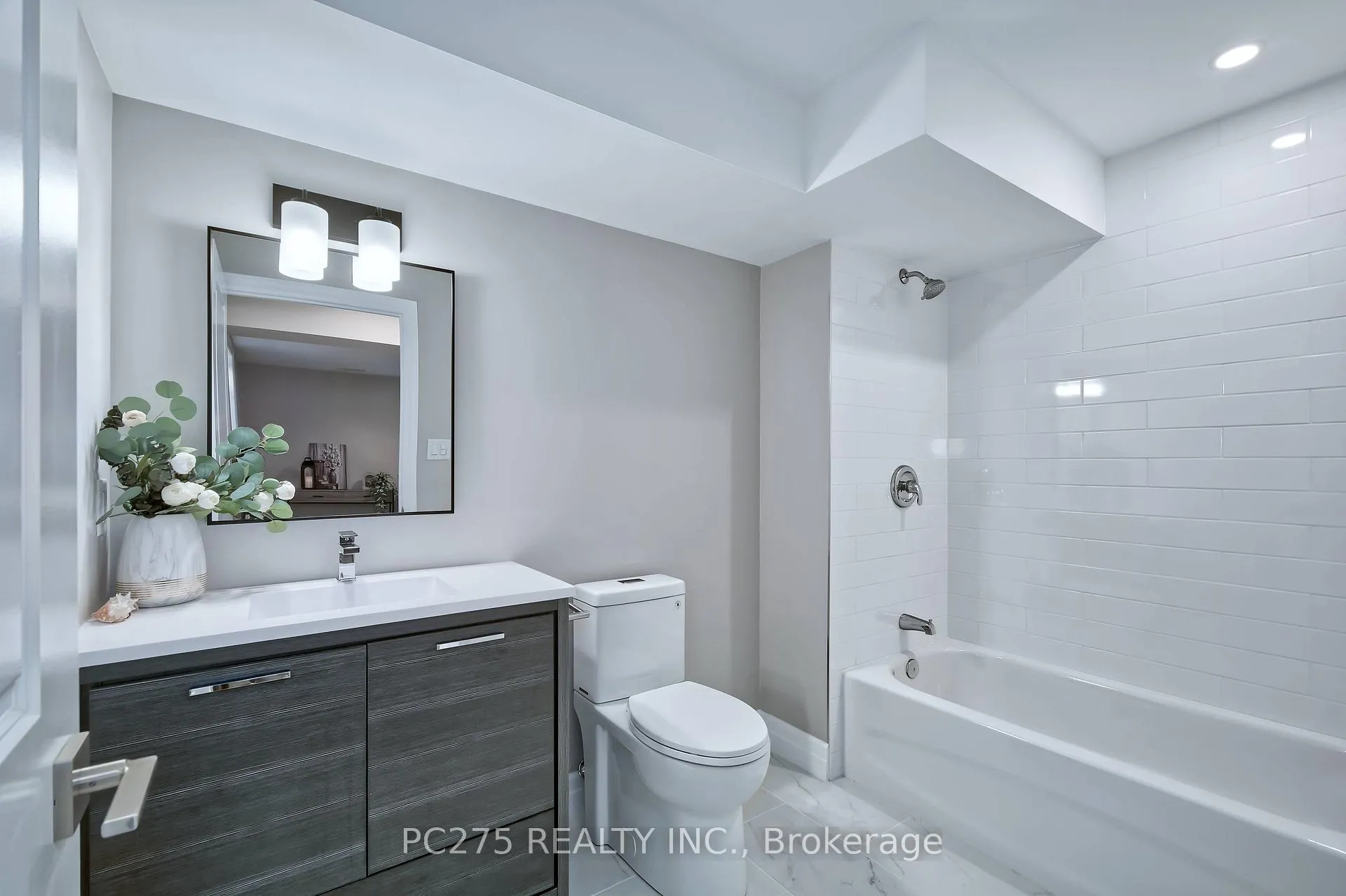 Photo 25 of 2539 Bond Street, Strathroy-Caradoc, Mount Brydges — HOMEH