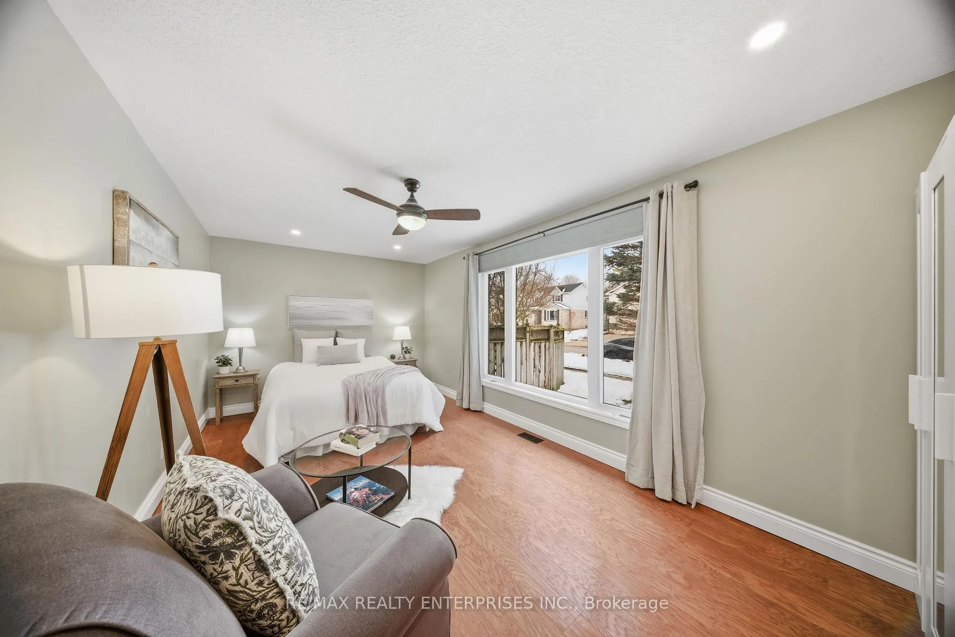 Photo 14 of 328 Burnett Avenue, Cambridge — HOMEH