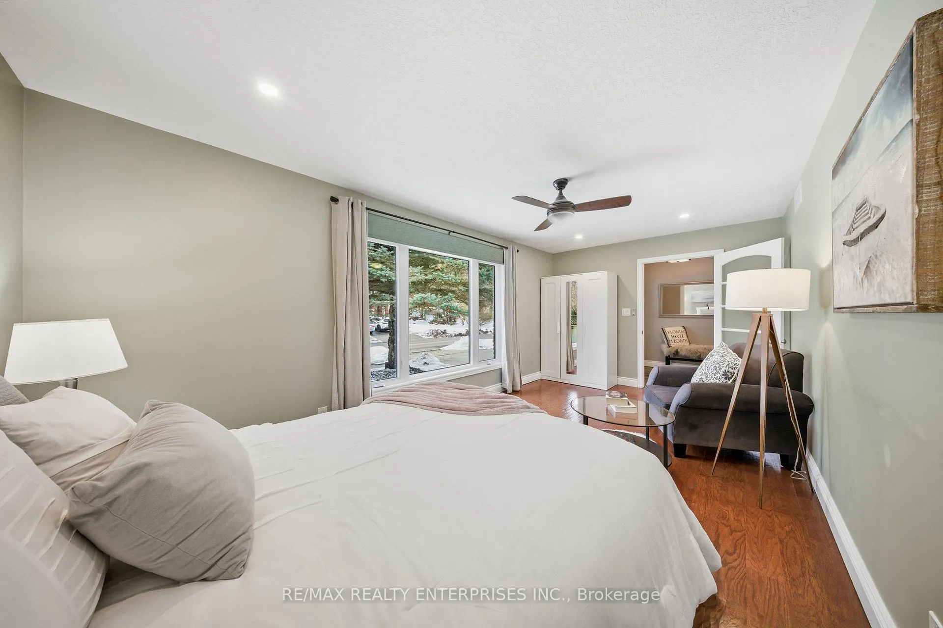 Photo 15 of 328 Burnett Avenue, Cambridge — HOMEH