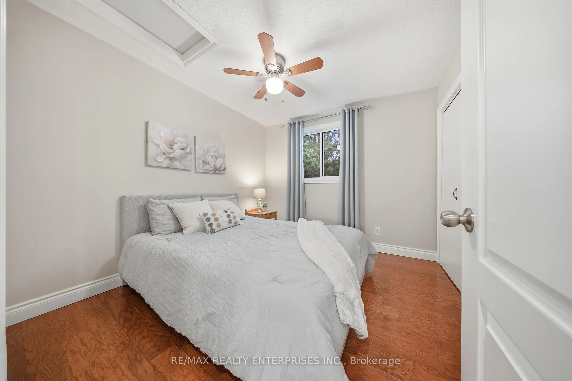 Photo 19 of 328 Burnett Avenue, Cambridge — HOMEH