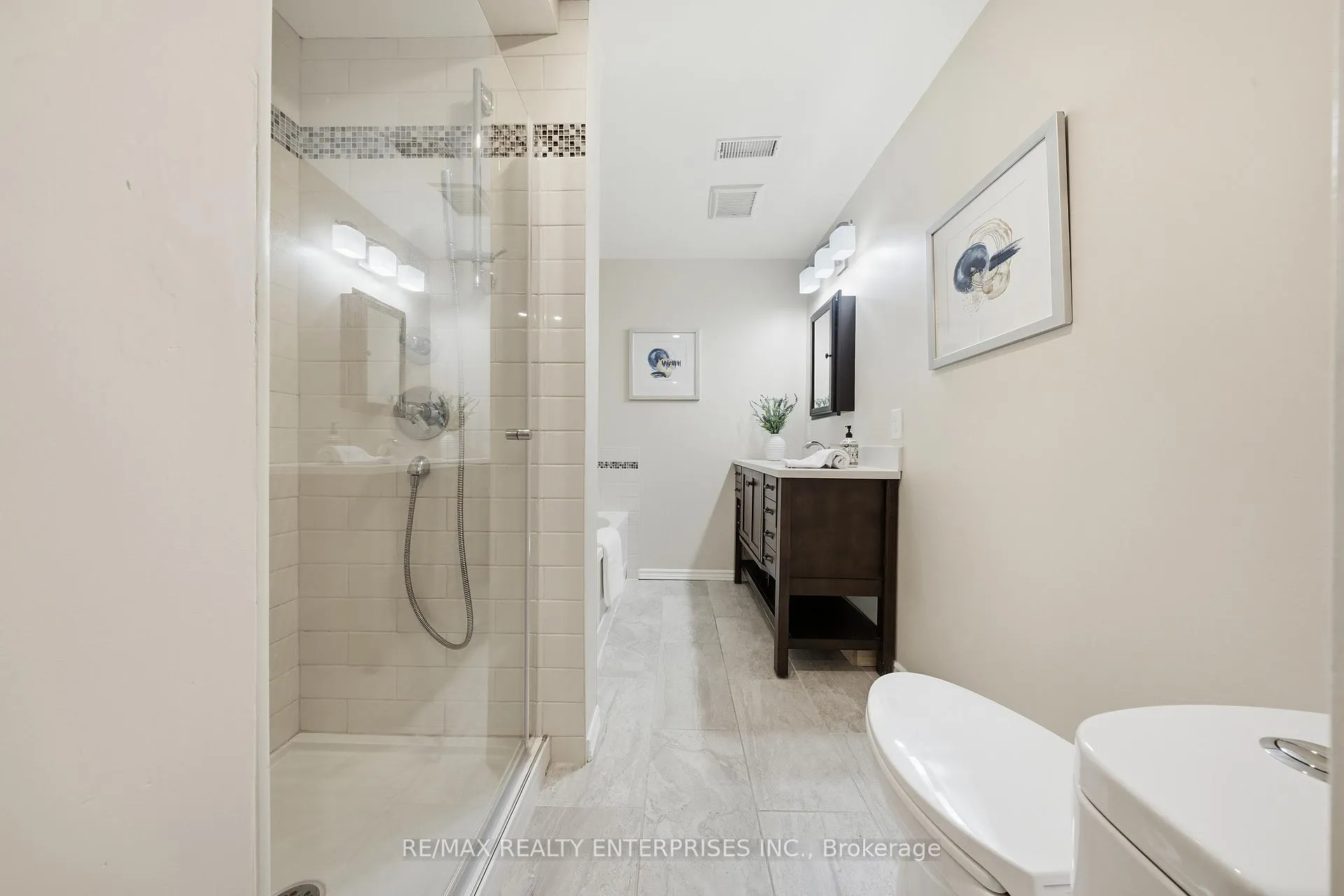 Photo 25 of 328 Burnett Avenue, Cambridge — HOMEH