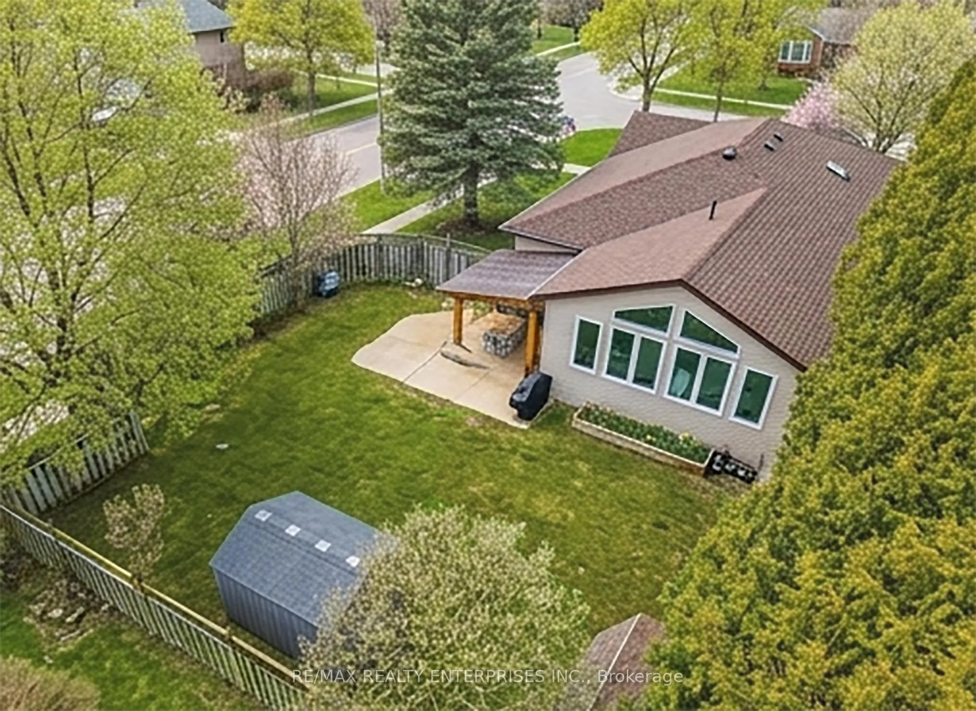 Photo 32 of 328 Burnett Avenue, Cambridge — HOMEH