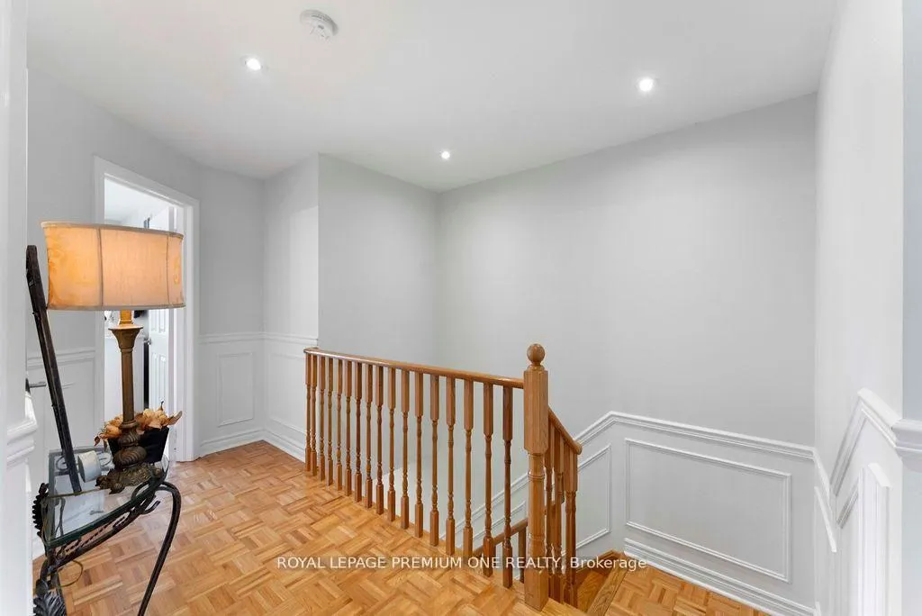 Photo 22 of 99 Senator Way, Caledon, Bolton North — HOMEH
