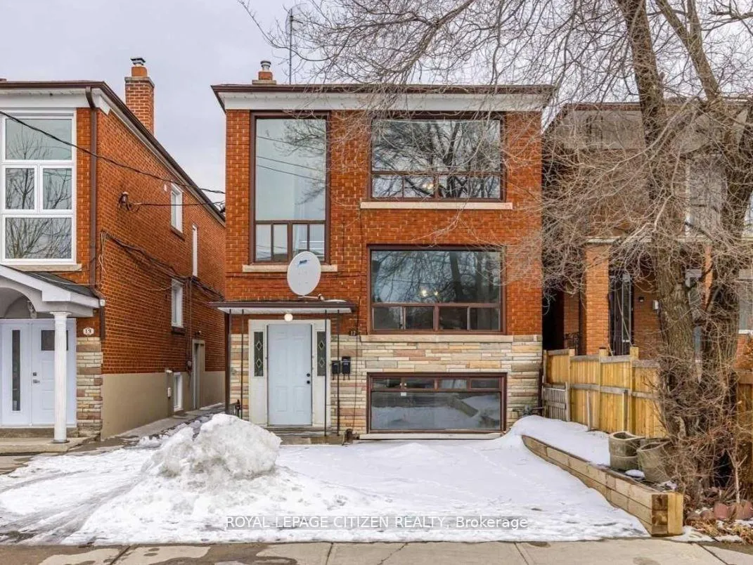 Front of Unit 2, 17 Bayliss Avenue