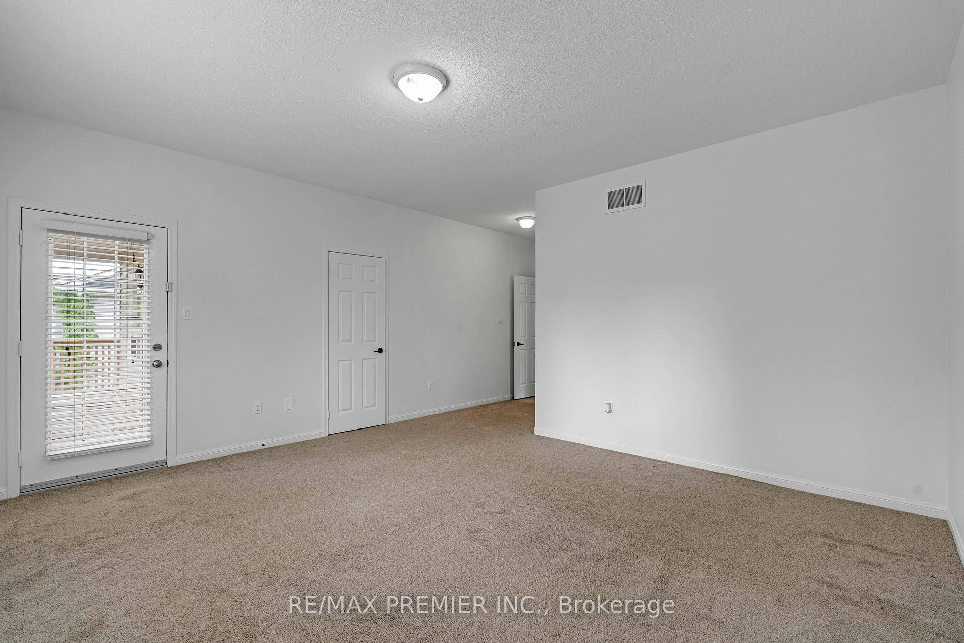 Photo 13 of 67 Meadowlark Boulevard, Wasaga Beach — HOMEH
