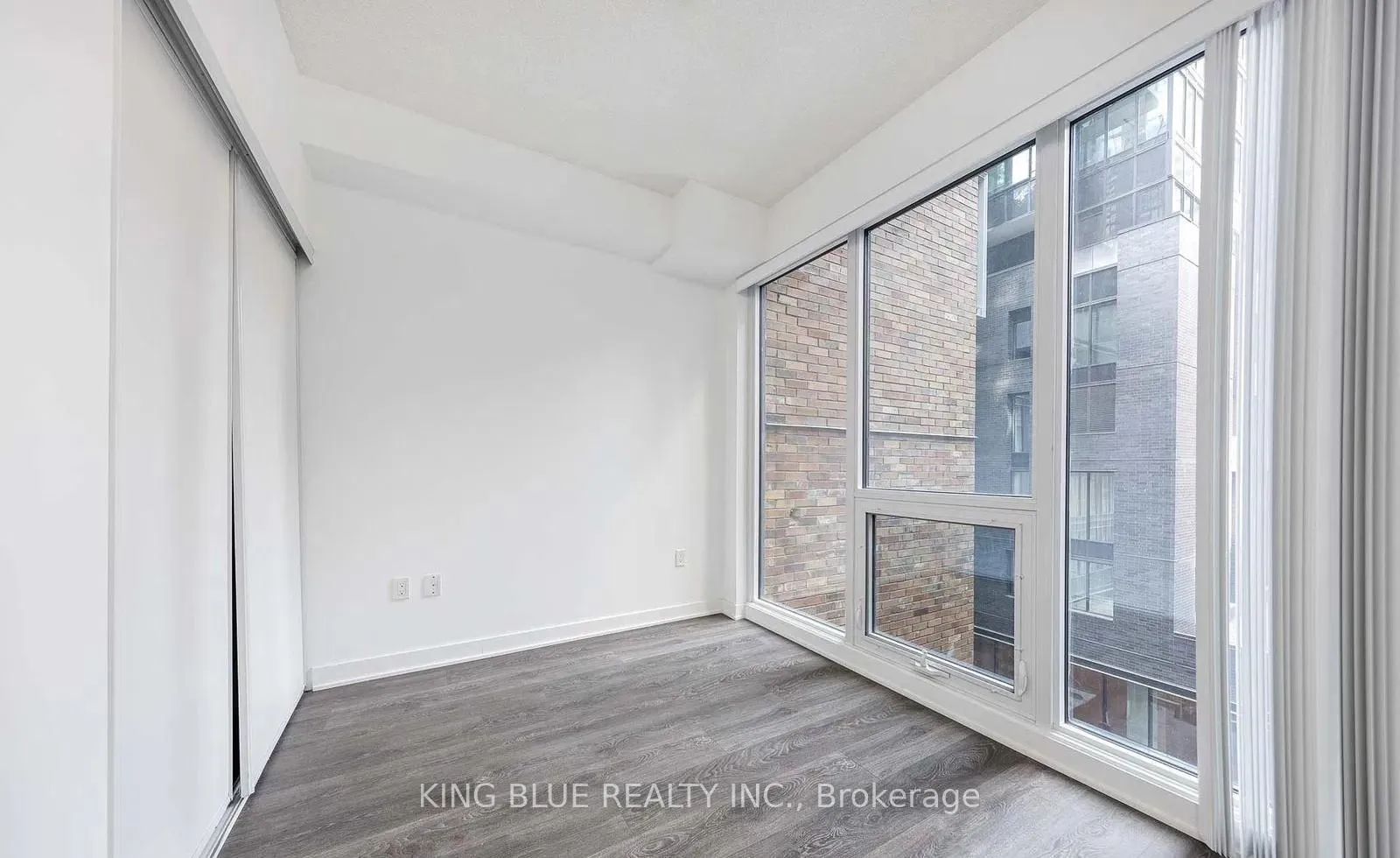 Photo 10 of Unit 625, 115 Blue Jays Way, Toronto, Waterfront Communities — HOMEH