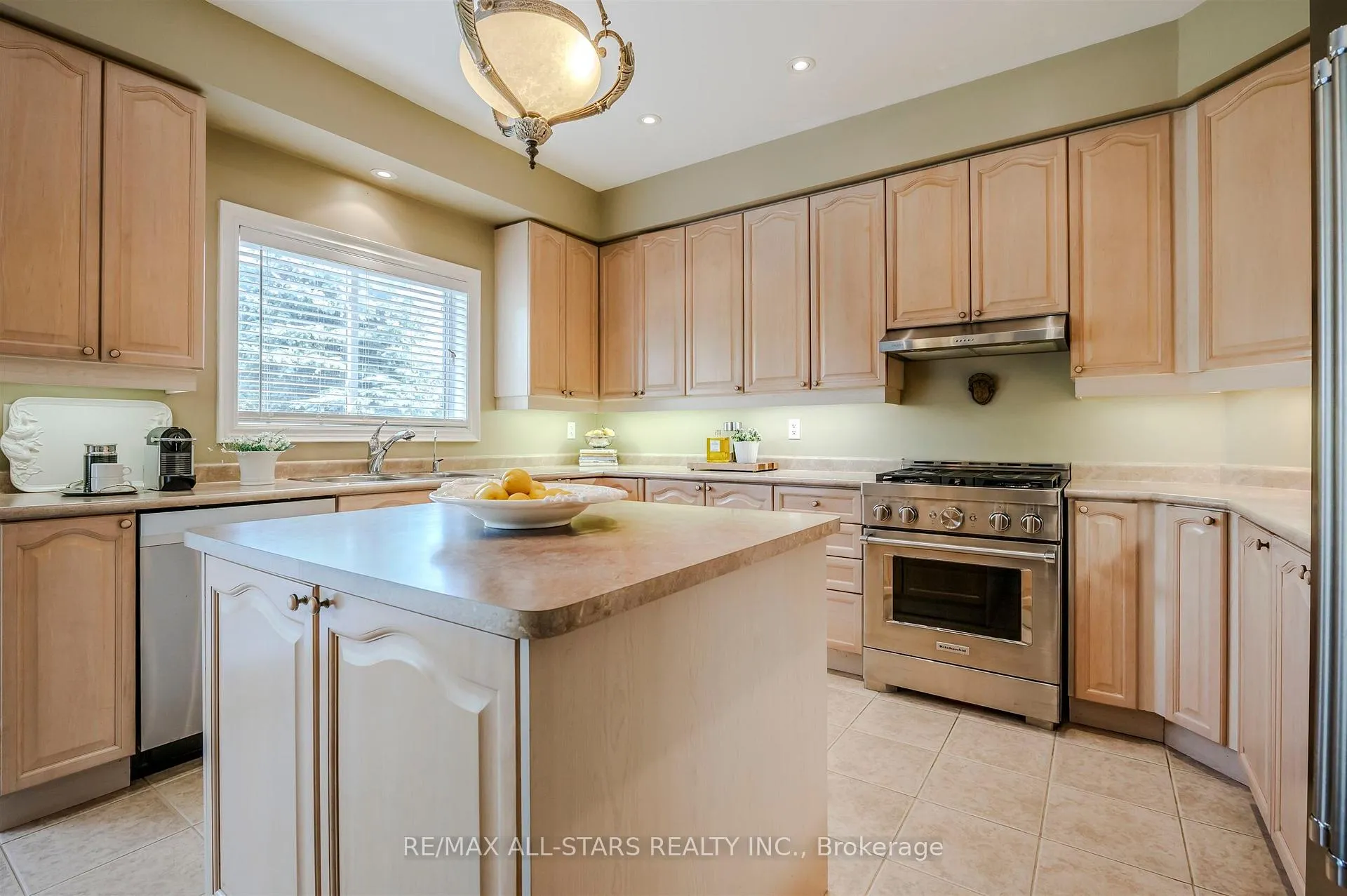 Photo 17 of 125 Second Avenue, Uxbridge — HOMEH