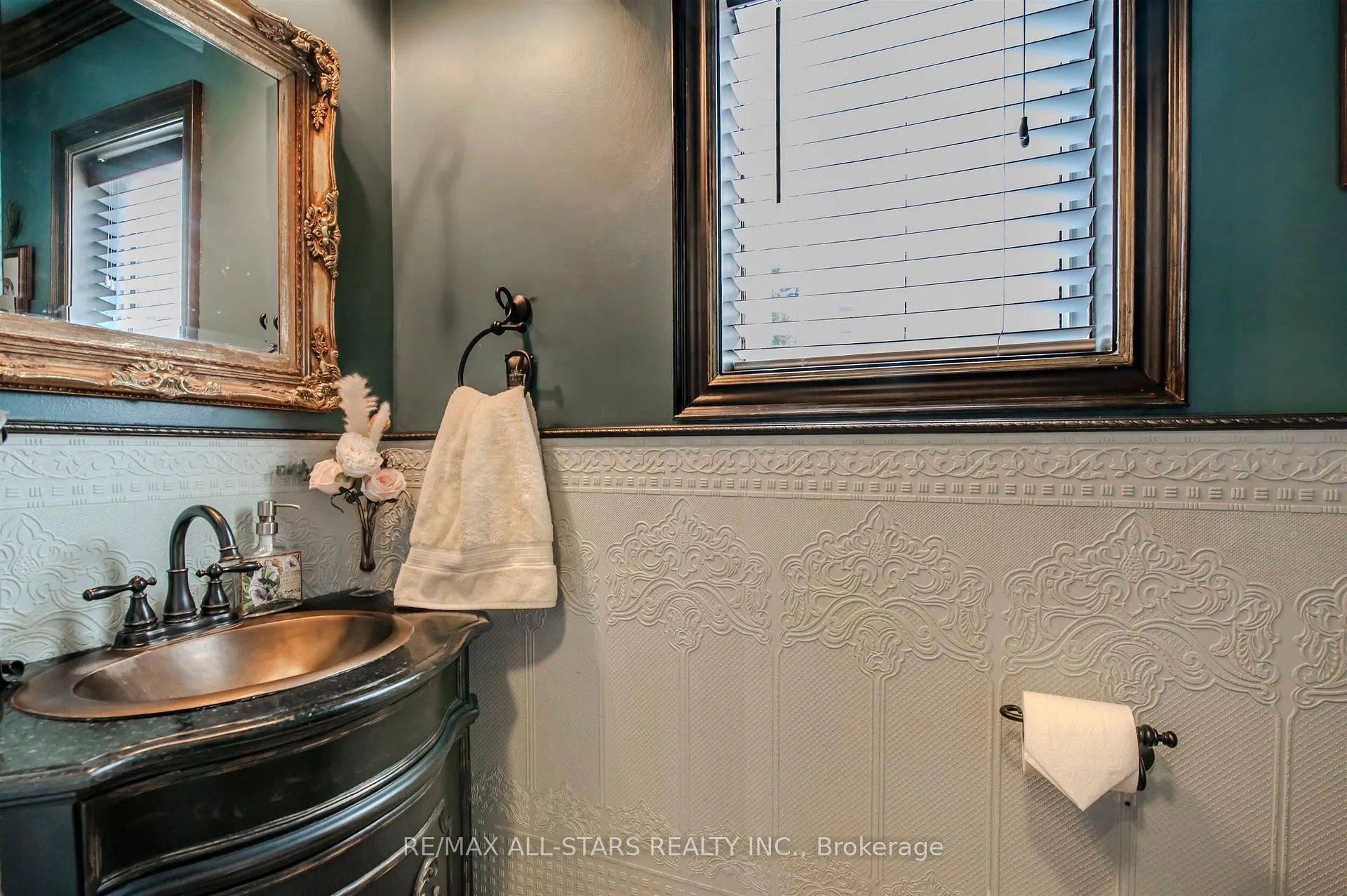 Photo 24 of 125 Second Avenue, Uxbridge — HOMEH