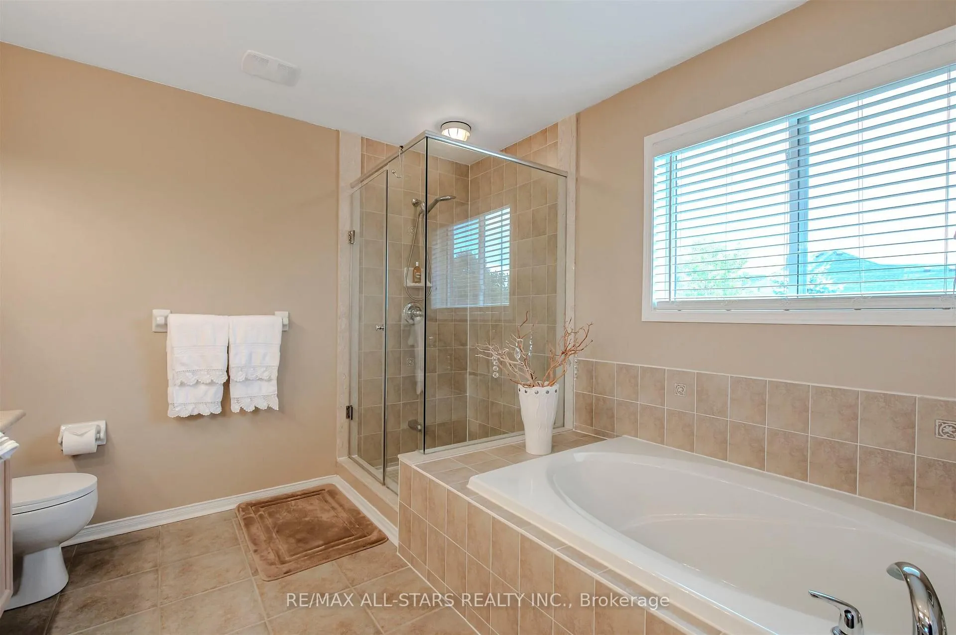 Photo 33 of 125 Second Avenue, Uxbridge — HOMEH
