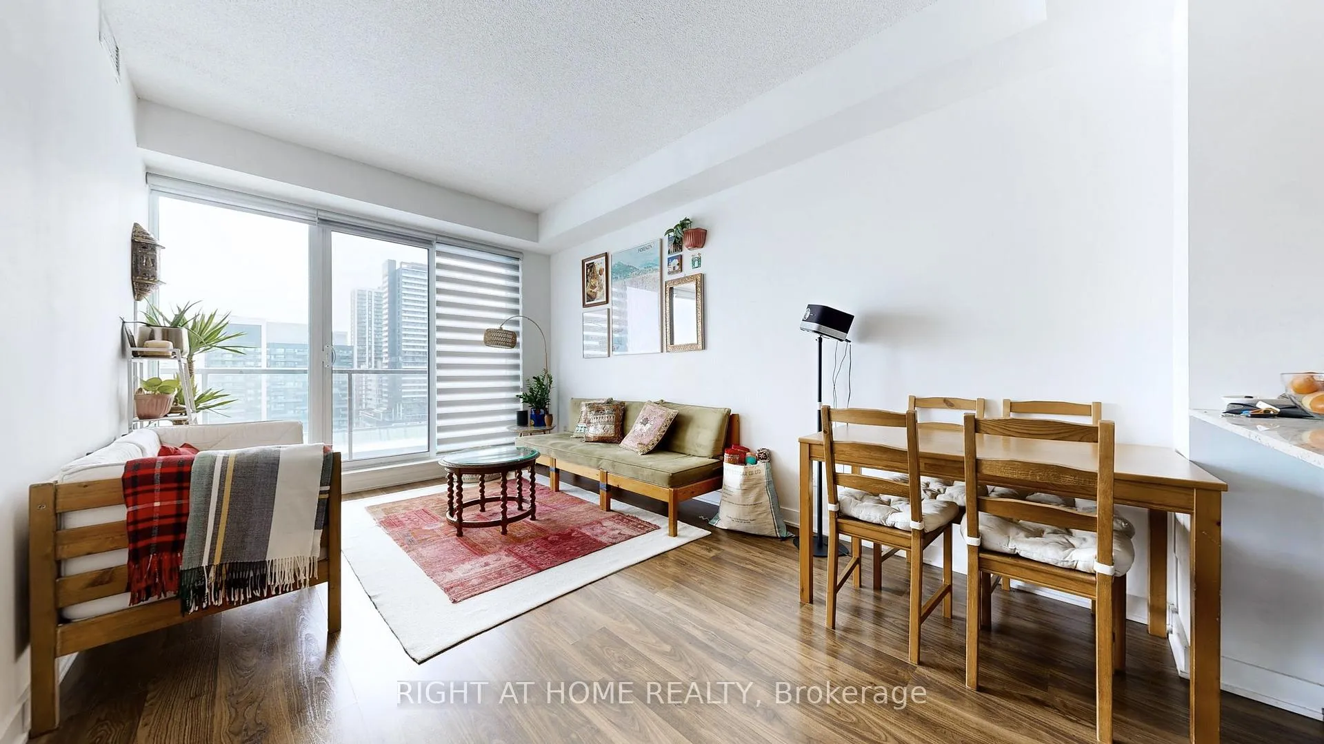 Front of Unit 1206, 260 Sackville Street