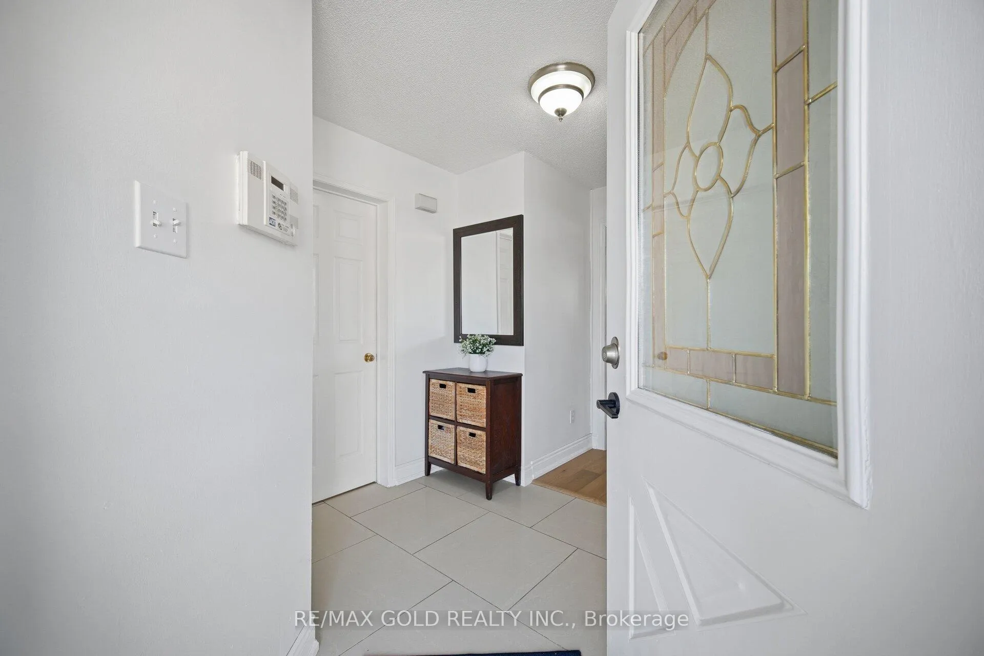 Photo 5 of 66 Cheviot Crescent, Brampton, Heart Lake East — HOMEH