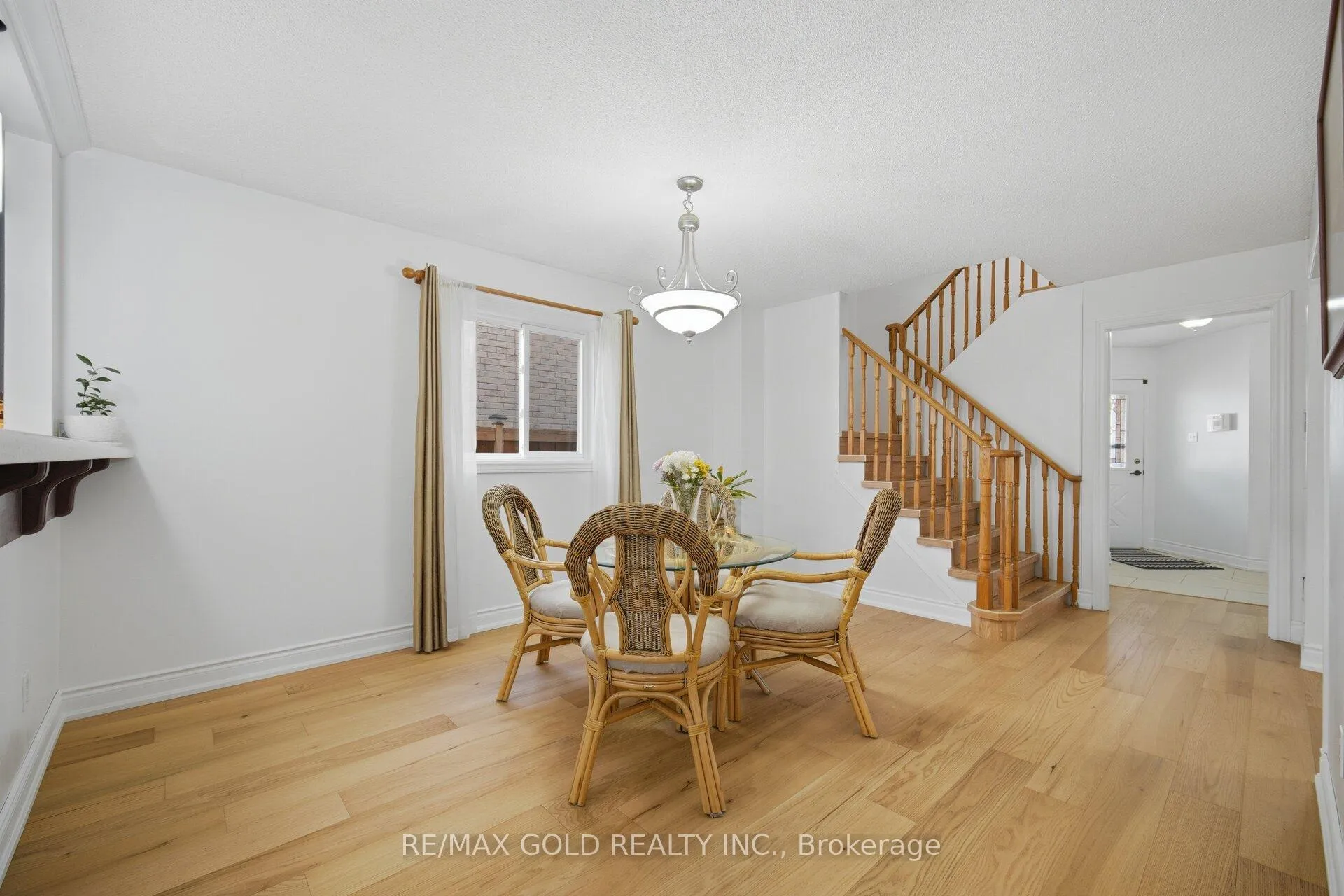 Photo 7 of 66 Cheviot Crescent, Brampton, Heart Lake East — HOMEH