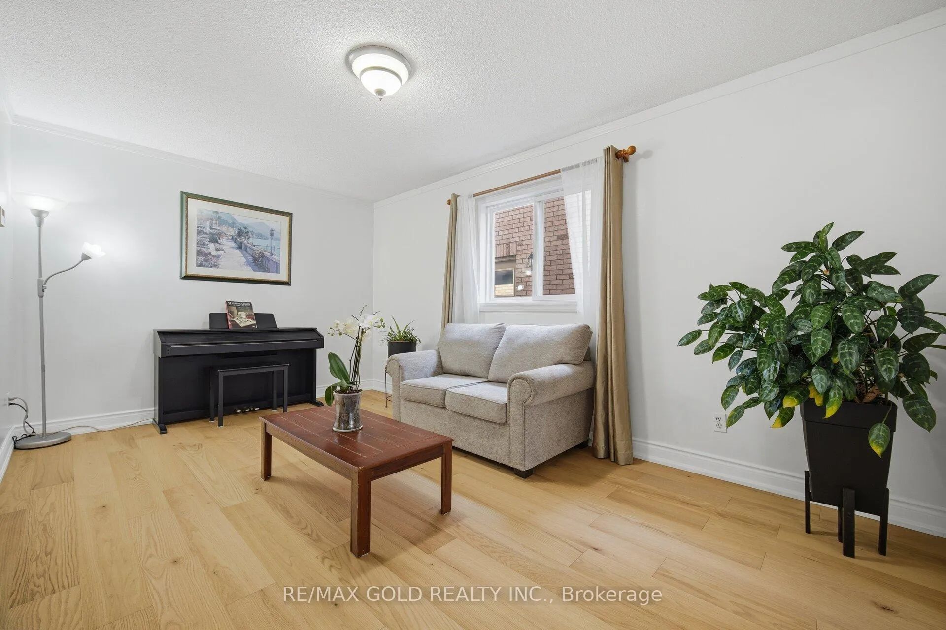 Photo 12 of 66 Cheviot Crescent, Brampton, Heart Lake East — HOMEH