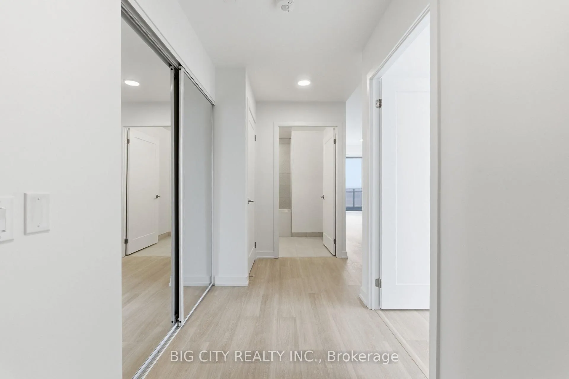 Photo 3 of Unit 2003, 9751 Markham Road, Markham, Greensborough — HOMEH