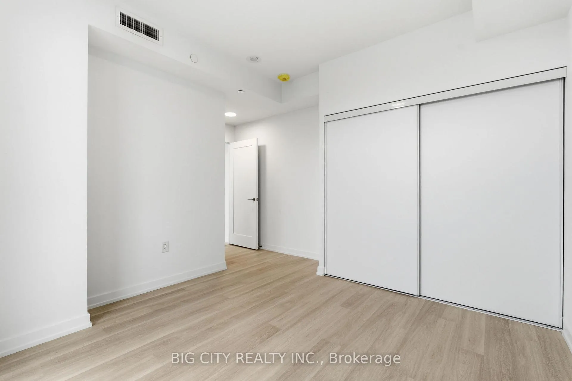 Photo 18 of Unit 2003, 9751 Markham Road, Markham, Greensborough — HOMEH