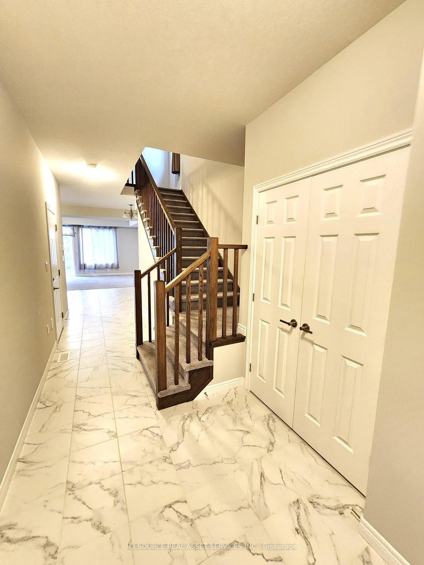 Photo 2 of 79 Lloyd Davies Way, Hamilton, Rural Glanbrook — HOMEH