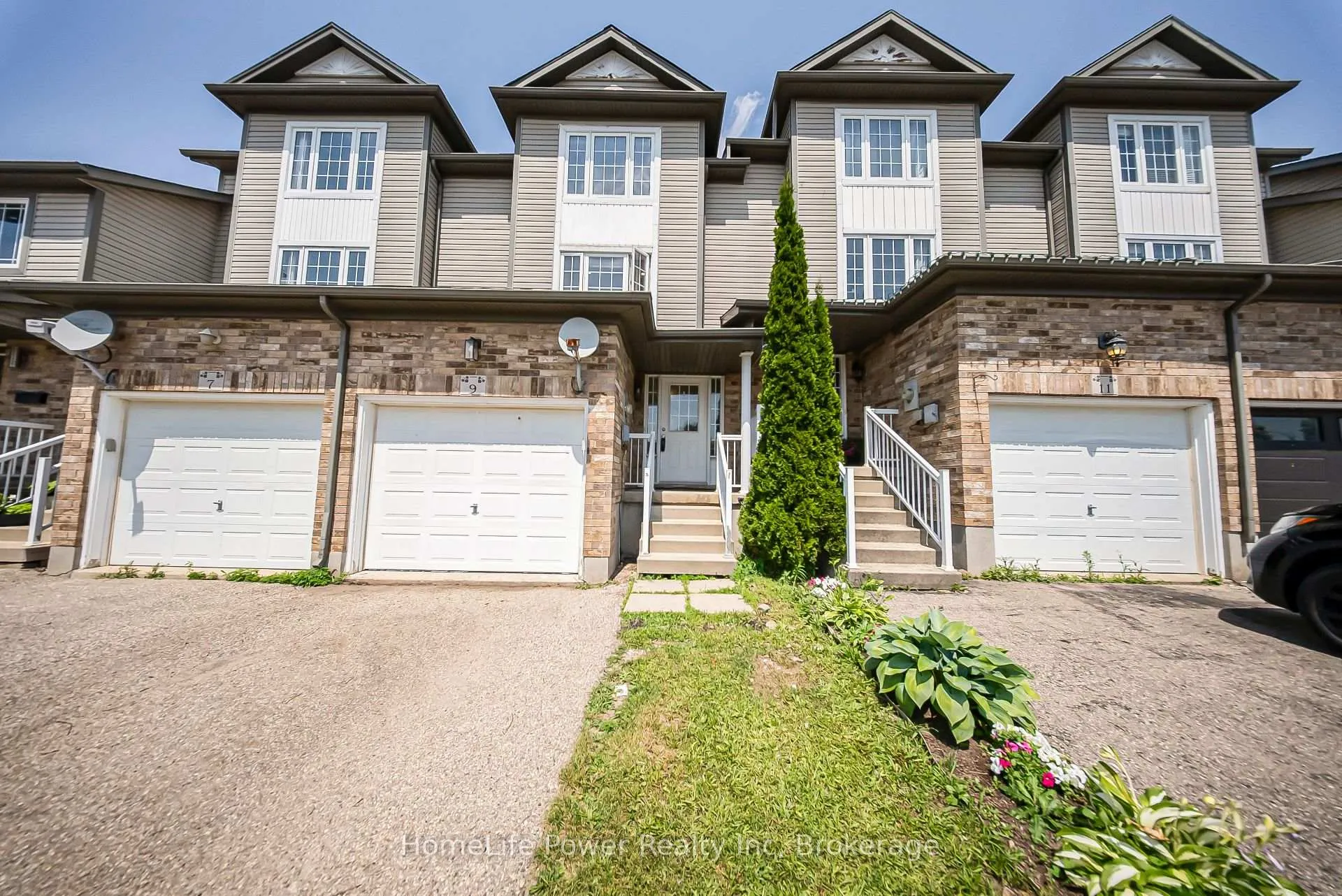 Photo 6 of 9 Red Clover Crescent, Kitchener, Larentian West — HOMEH