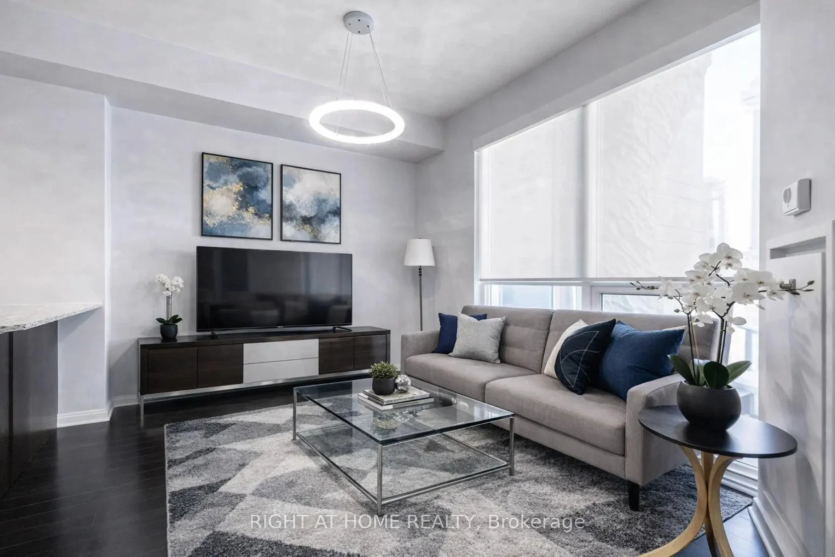 Photo 2 of Unit 301, 1 The Esplanade, Toronto, Waterfront Communities — HOMEH