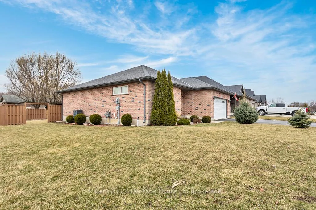 Photo 3 of 69 William Street, Tillsonburg — HOMEH