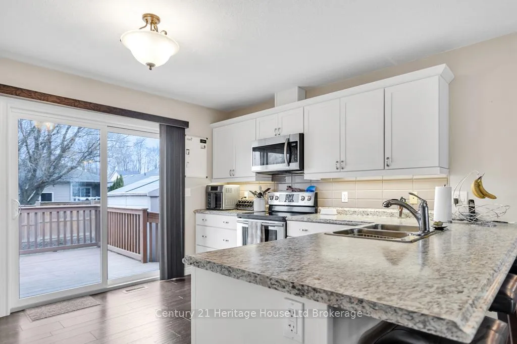 Photo 11 of 69 William Street, Tillsonburg — HOMEH