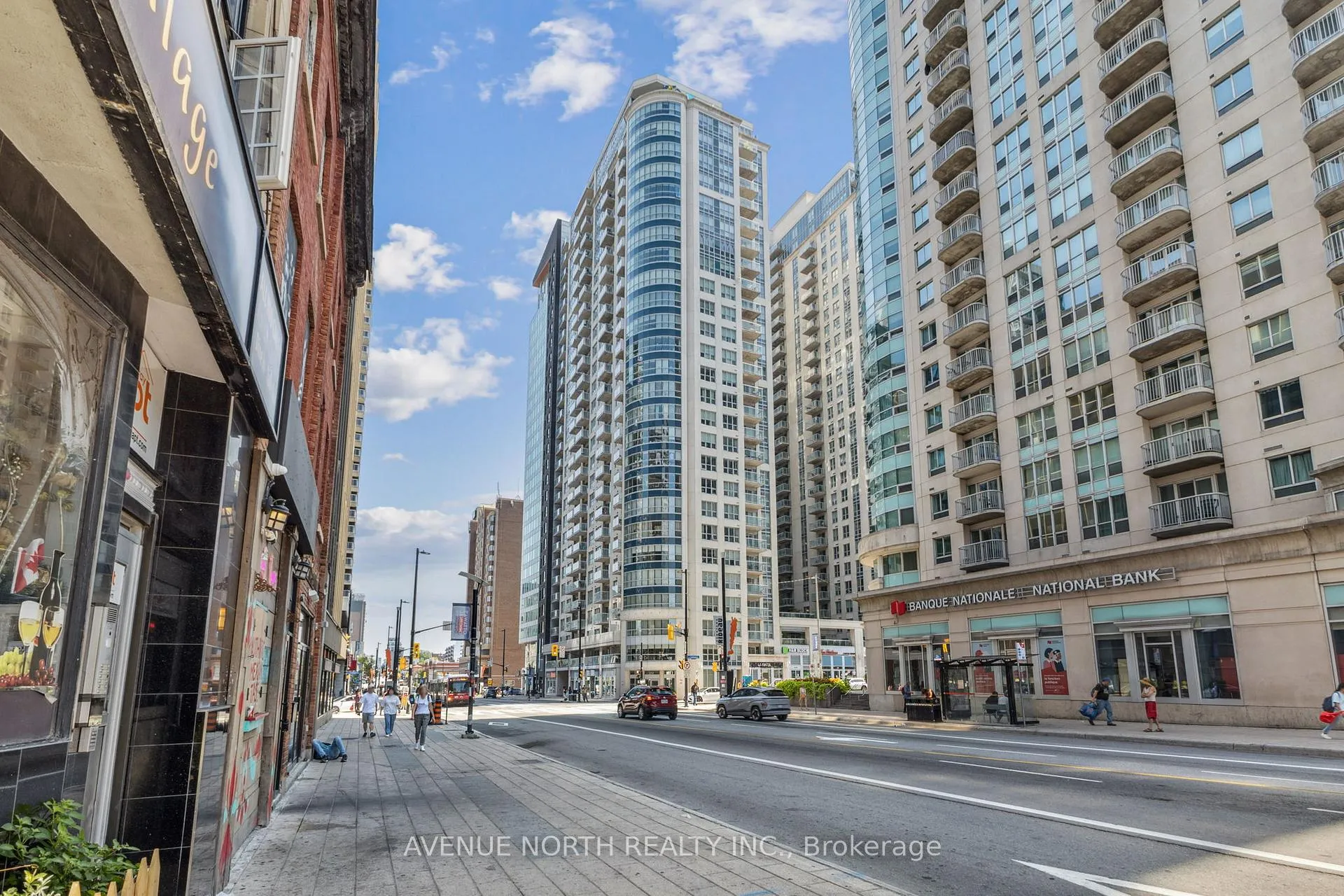 Front of Unit 2604, 242 Rideau Street