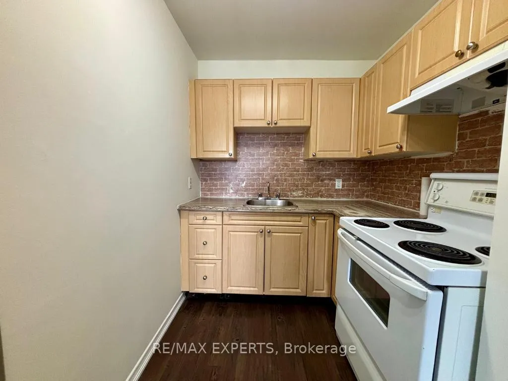 Photo 2 of Unit 2, 5 Ferndale Drive N, Barrie, 400 North — HOMEH